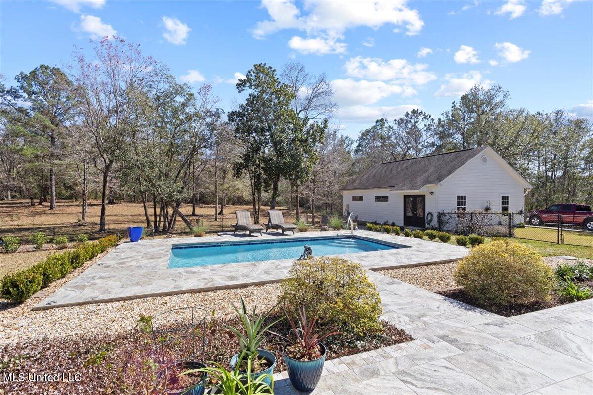 14301 Wolf Run Boulevard