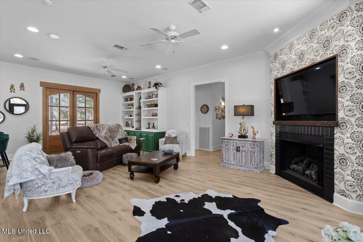 14301 Wolf Run Boulevard