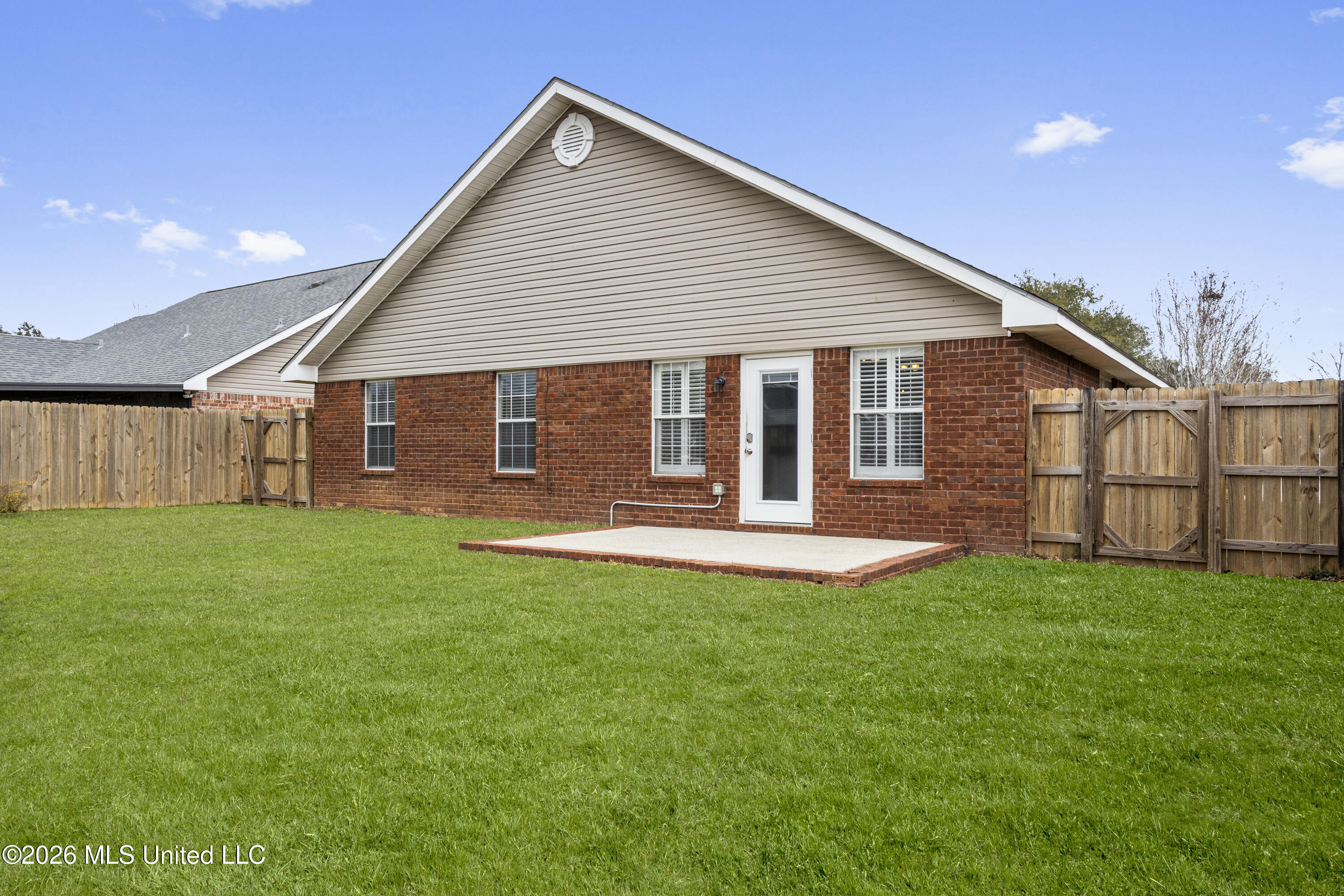 15210 Cedar Springs Drive