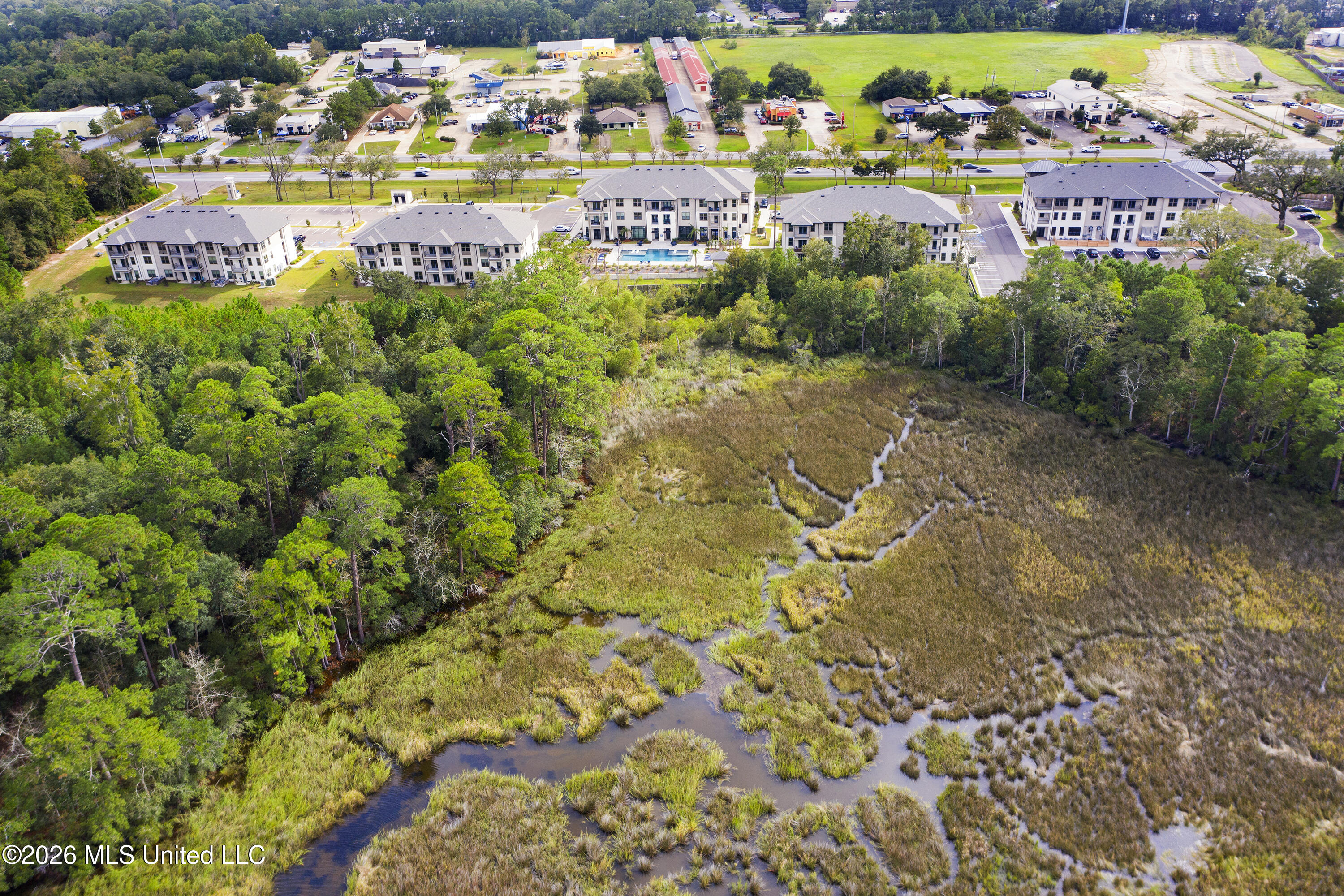 2501 Bienville Boulevard, 237