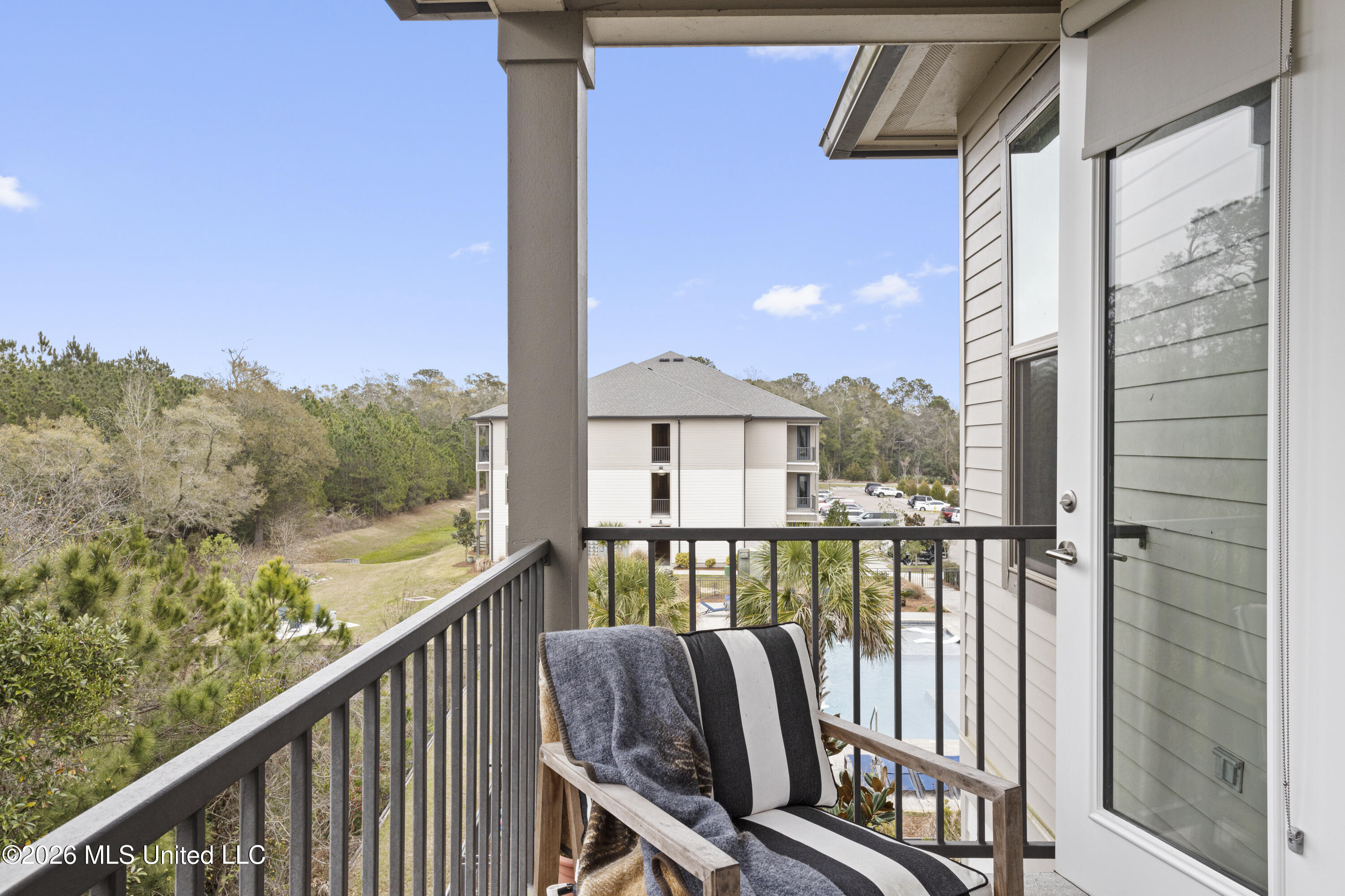 2501 Bienville Boulevard, 237