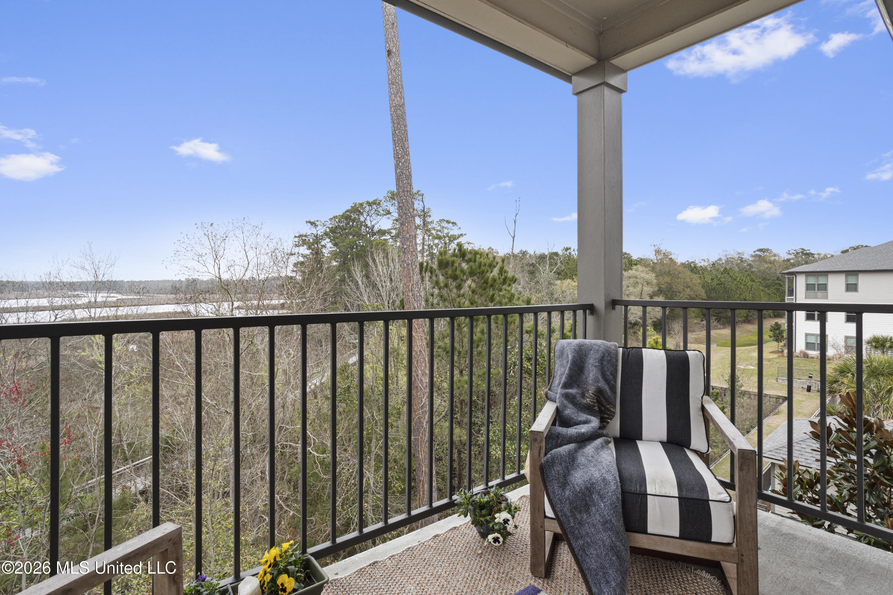 2501 Bienville Boulevard, 237