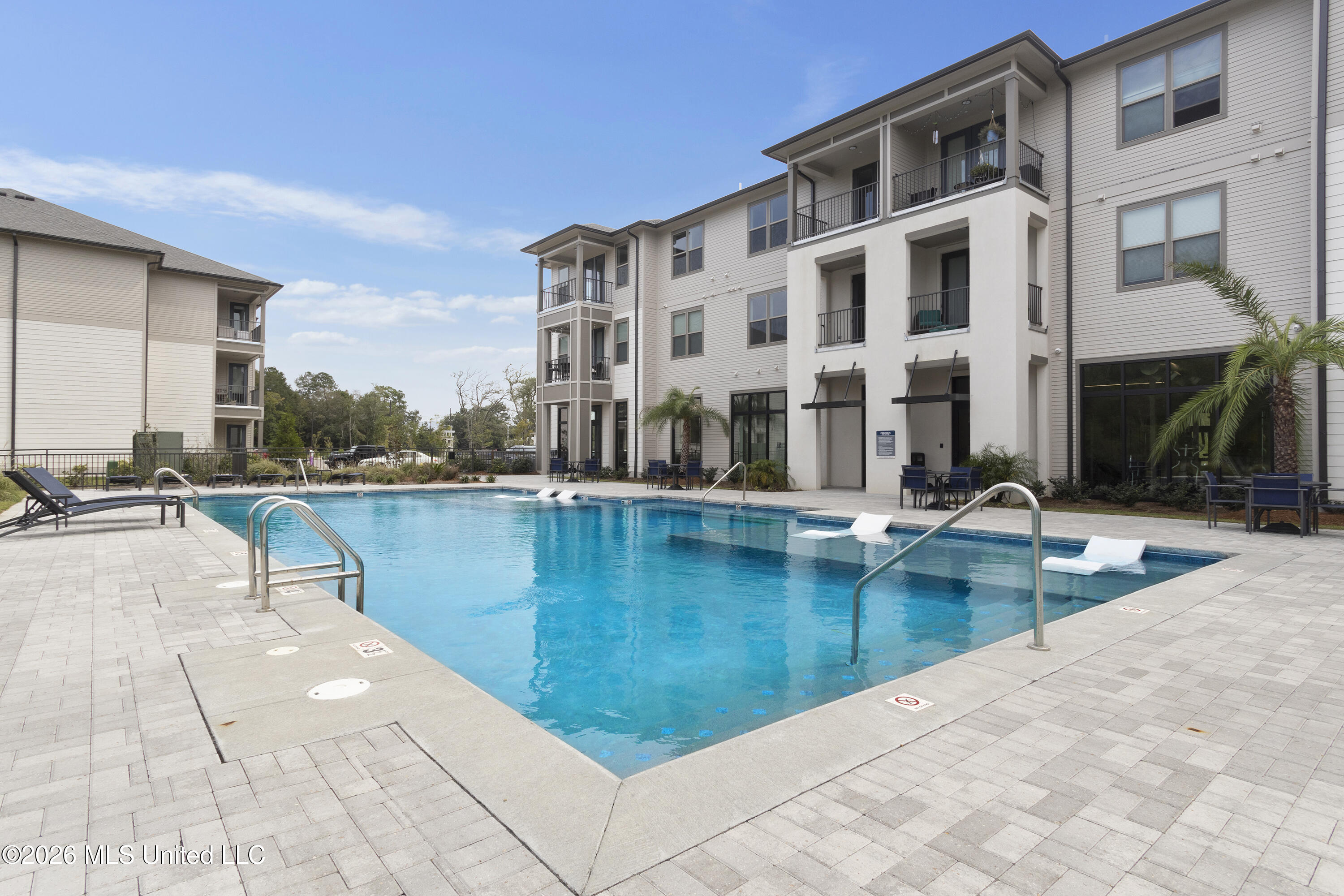 2501 Bienville Boulevard, 237
