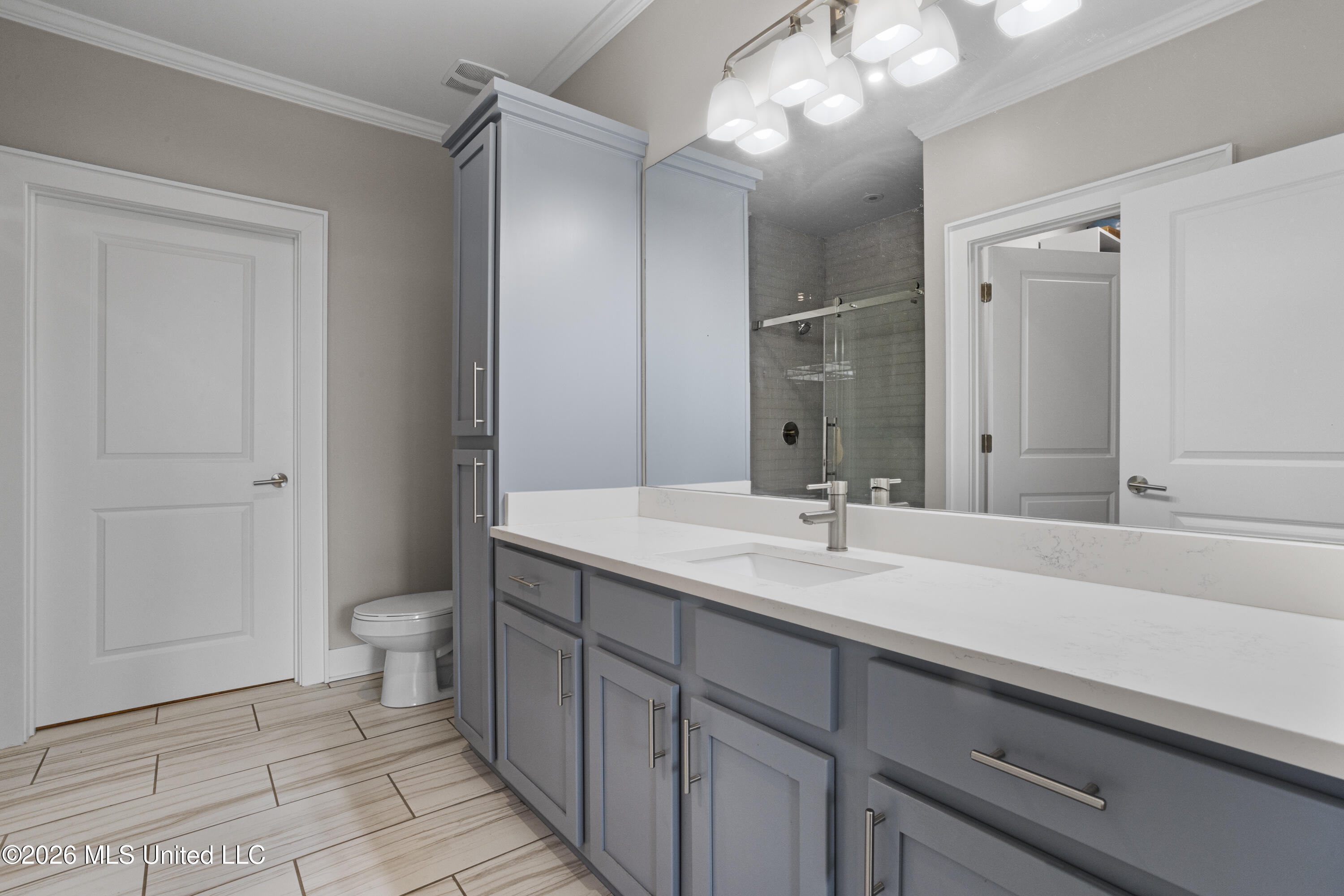 2501 Bienville Boulevard, 237