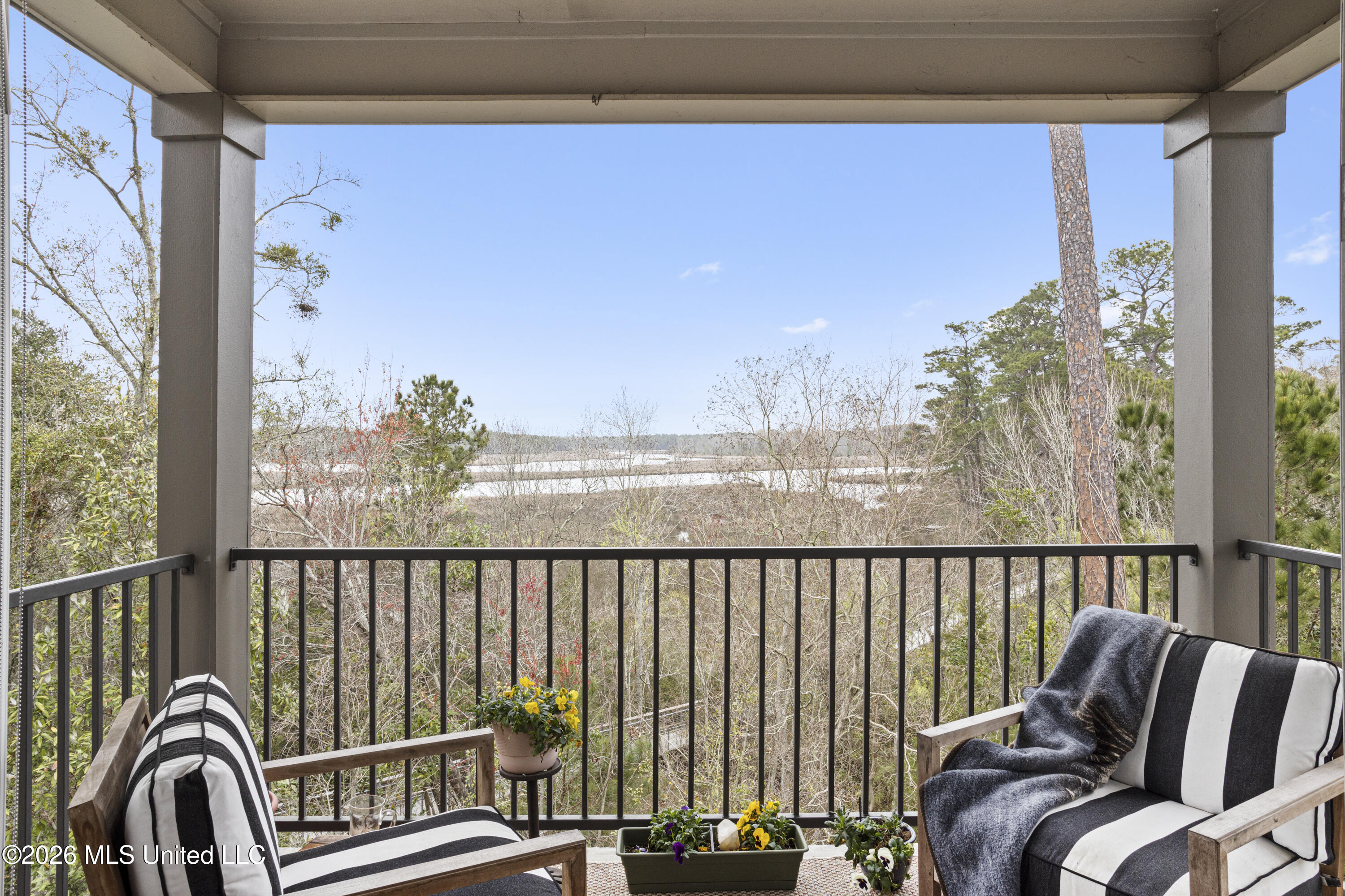 2501 Bienville Boulevard, 237