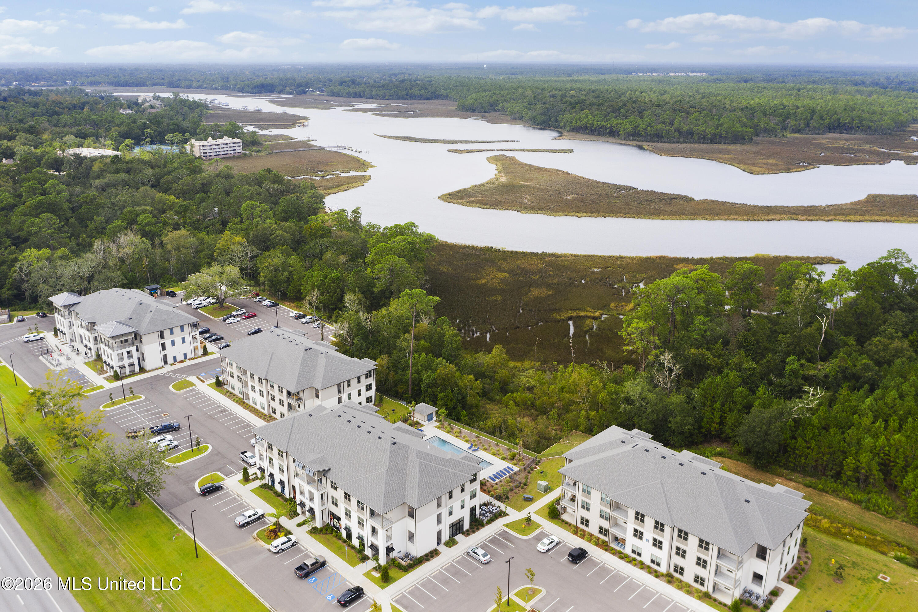 2501 Bienville Boulevard, 237
