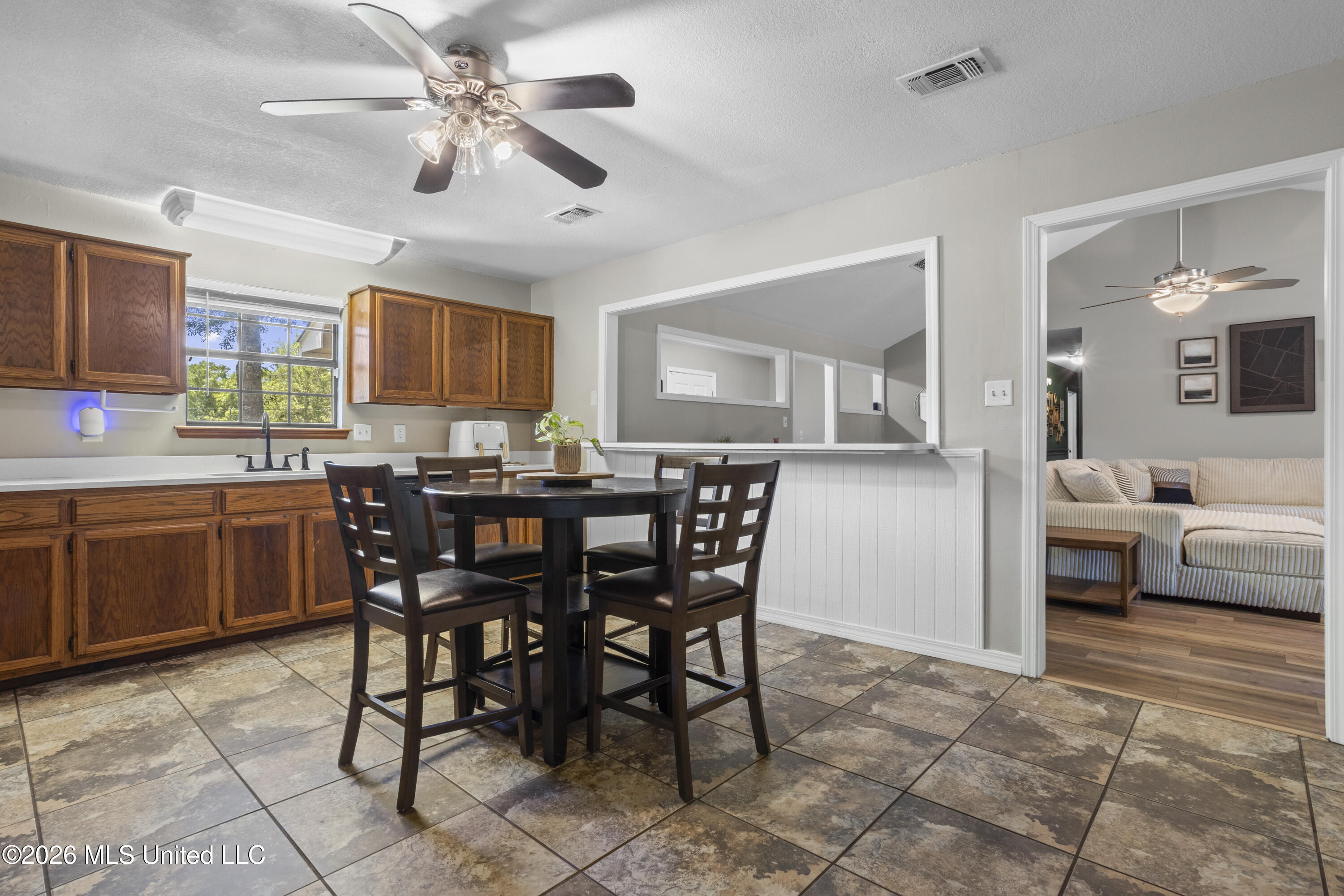 13394 W Echo Drive