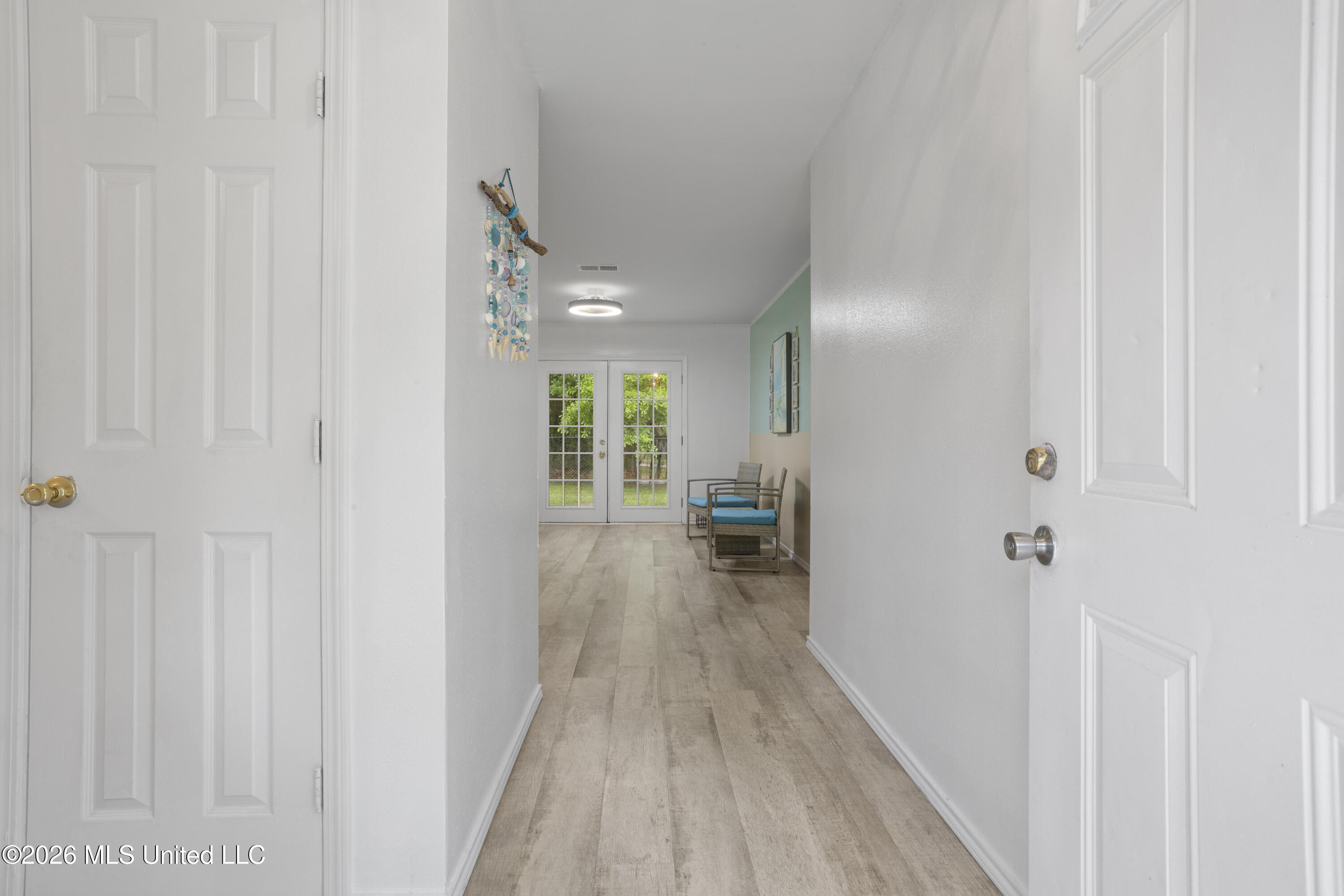 2324 Greenway Drive