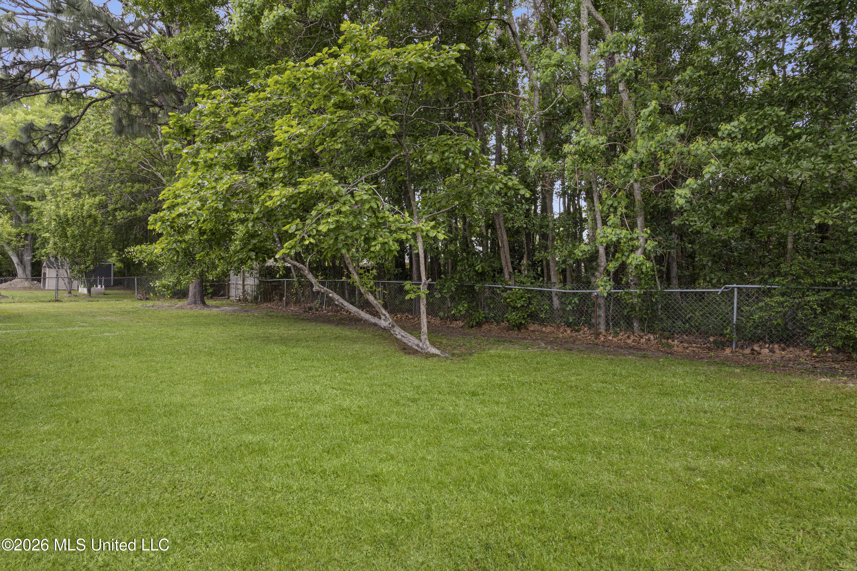 2324 Greenway Drive