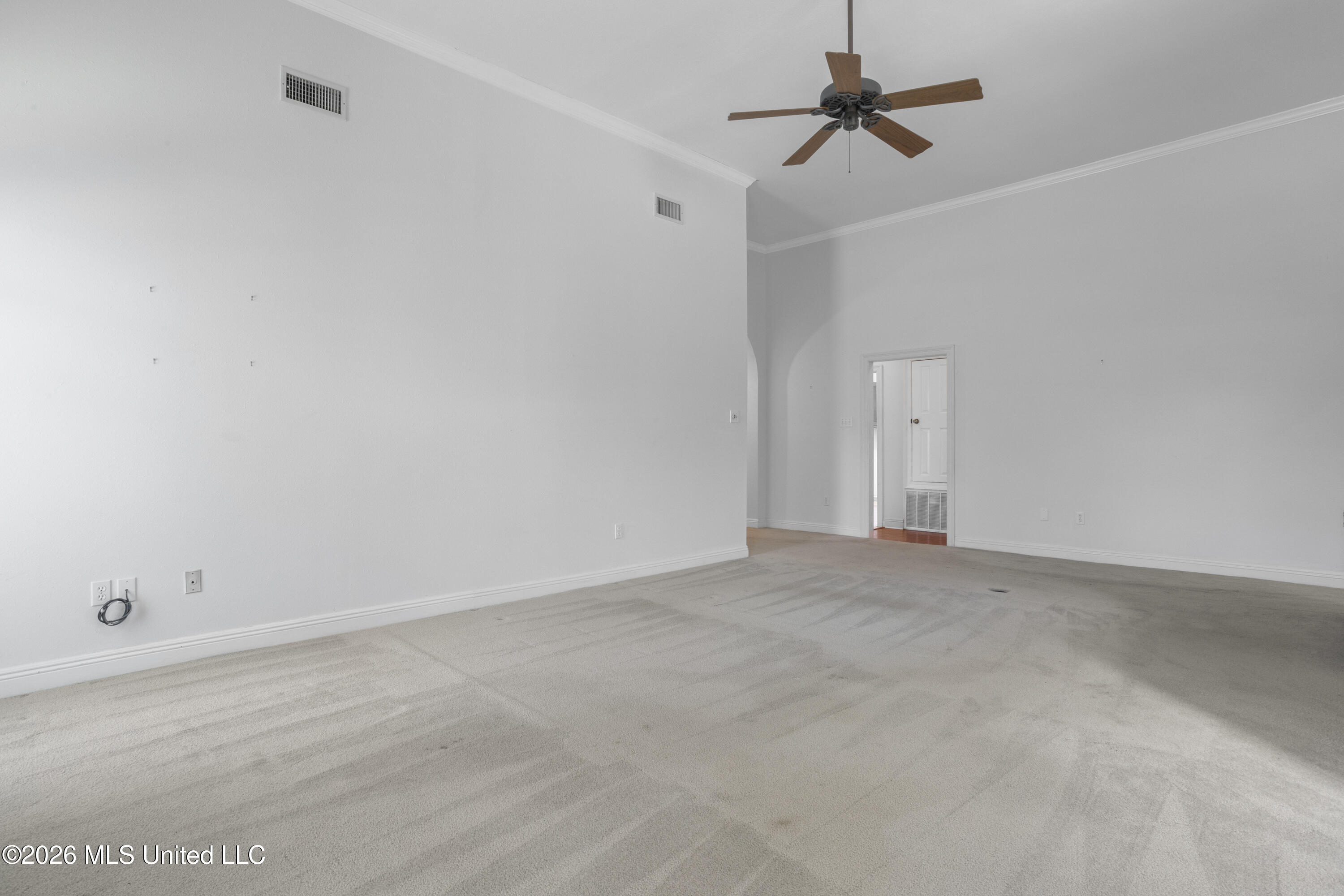 376 Lakeview Boulevard