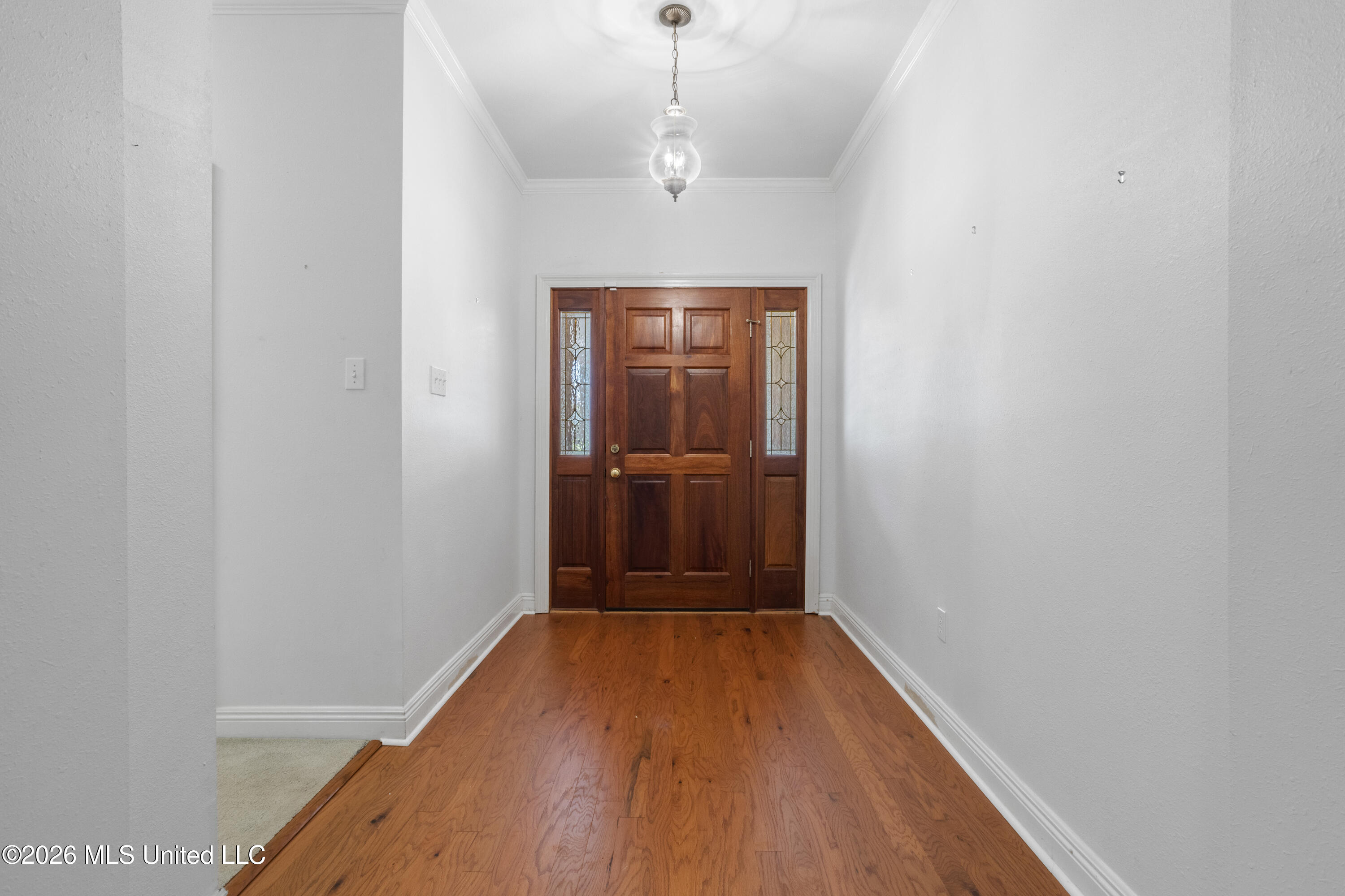 376 Lakeview Boulevard