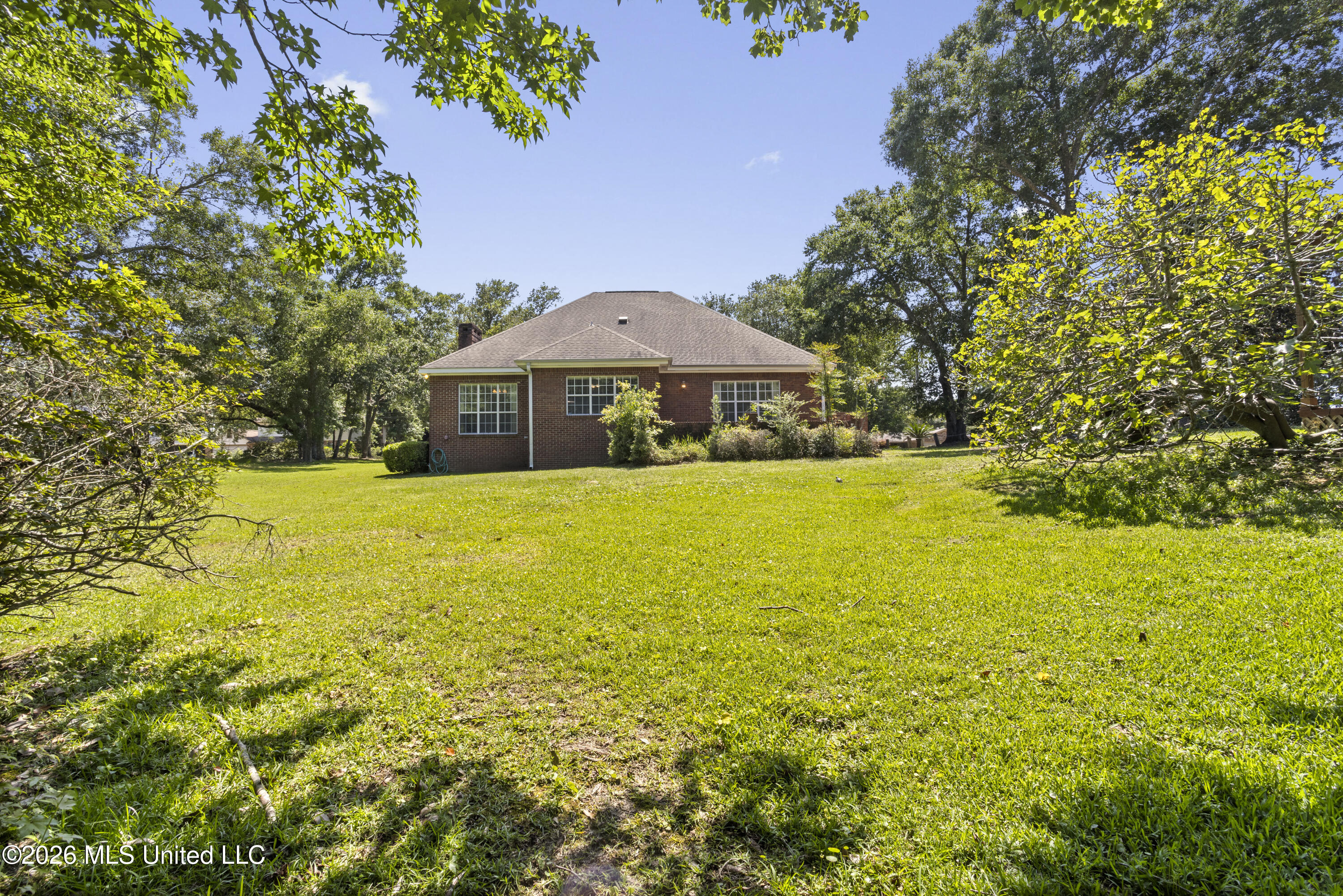 376 Lakeview Boulevard