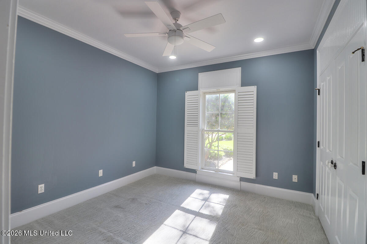 7388 Live Oak Way