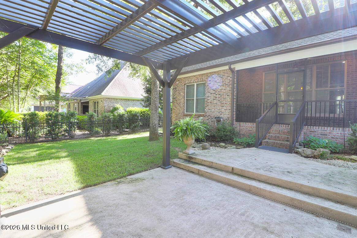 7388 Live Oak Way