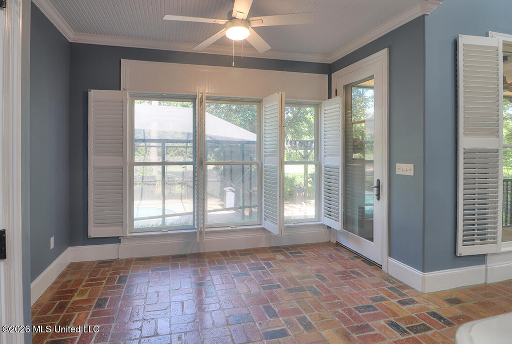 7388 Live Oak Way