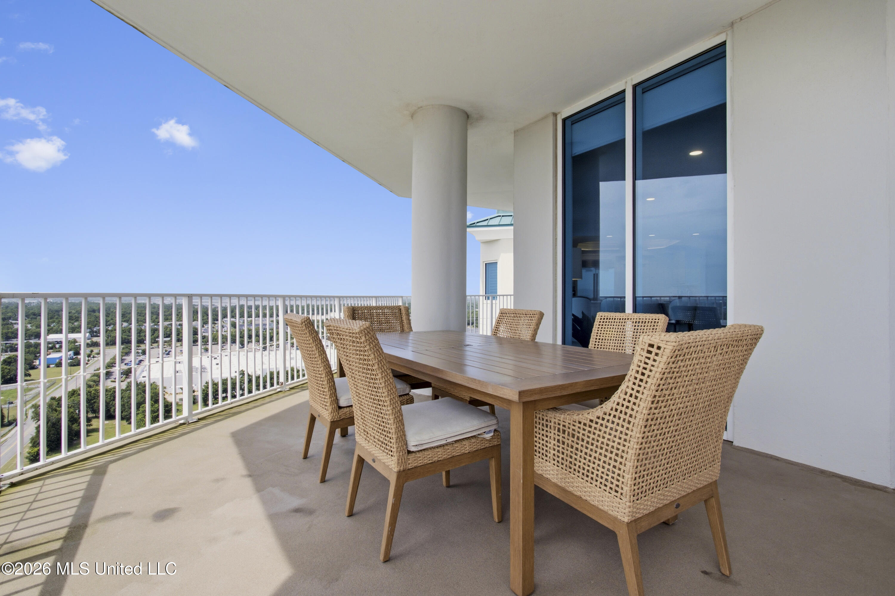2668 Beach Boulevard, 2201