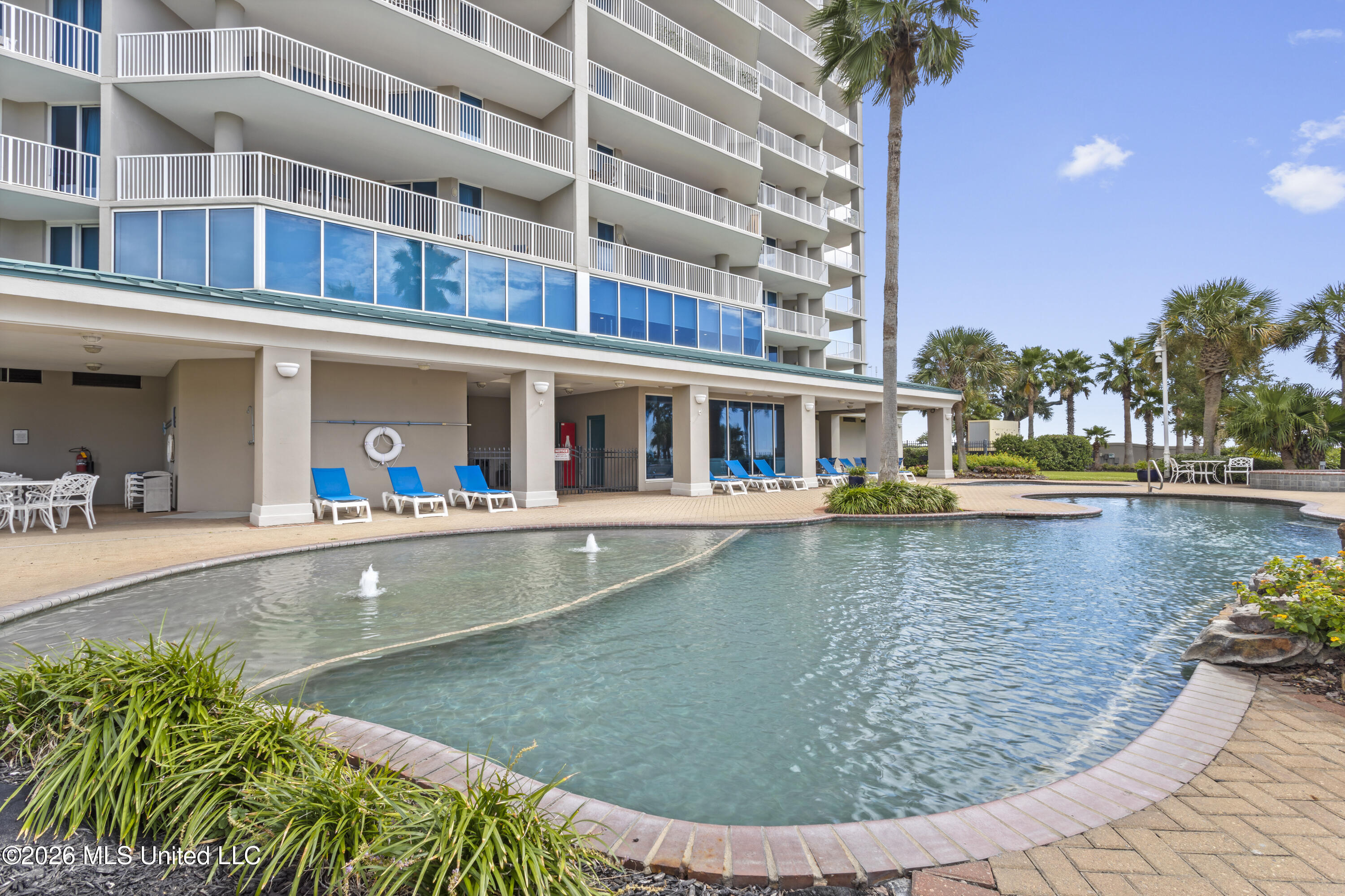 2668 Beach Boulevard, 2201