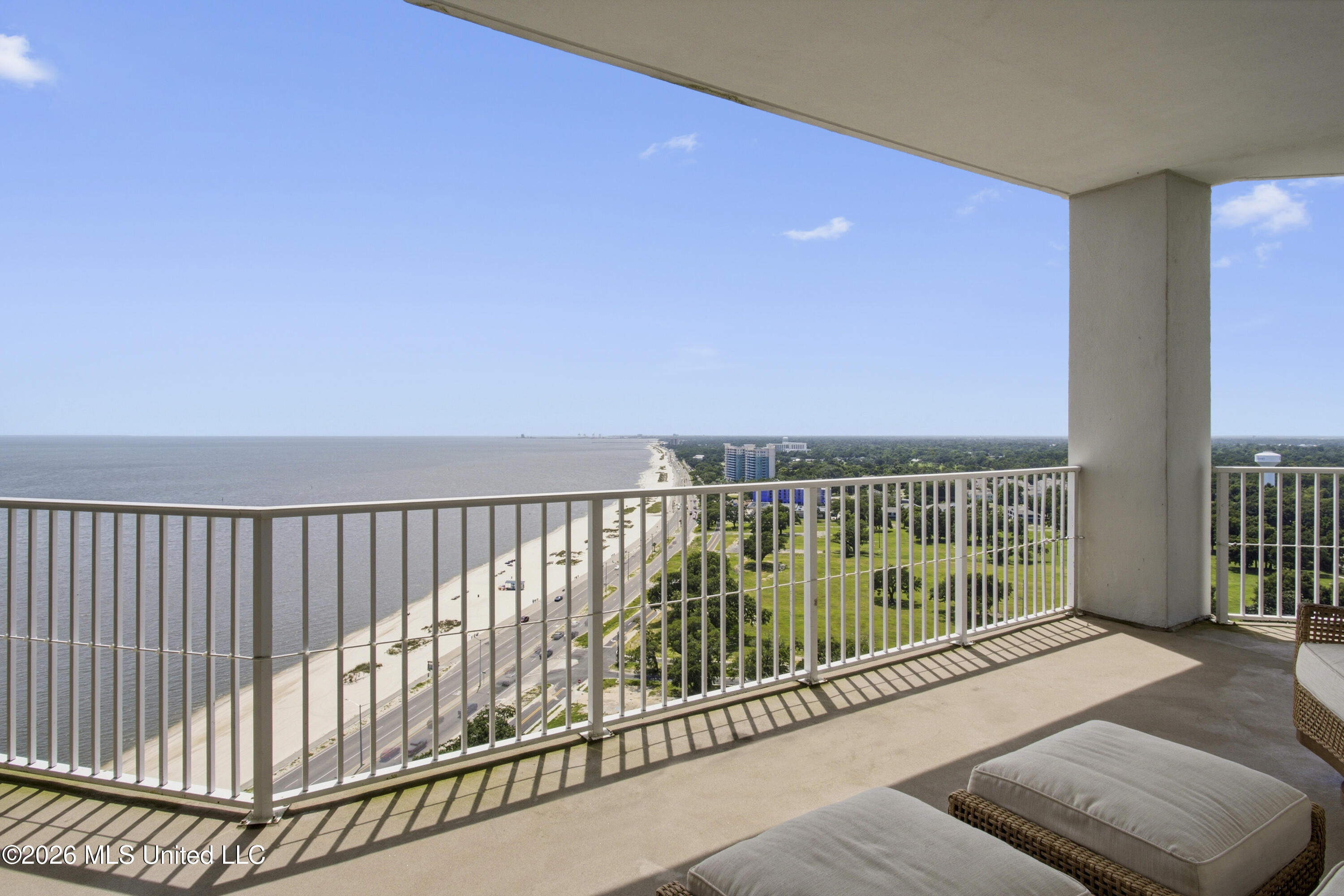 2668 Beach Boulevard, 2201
