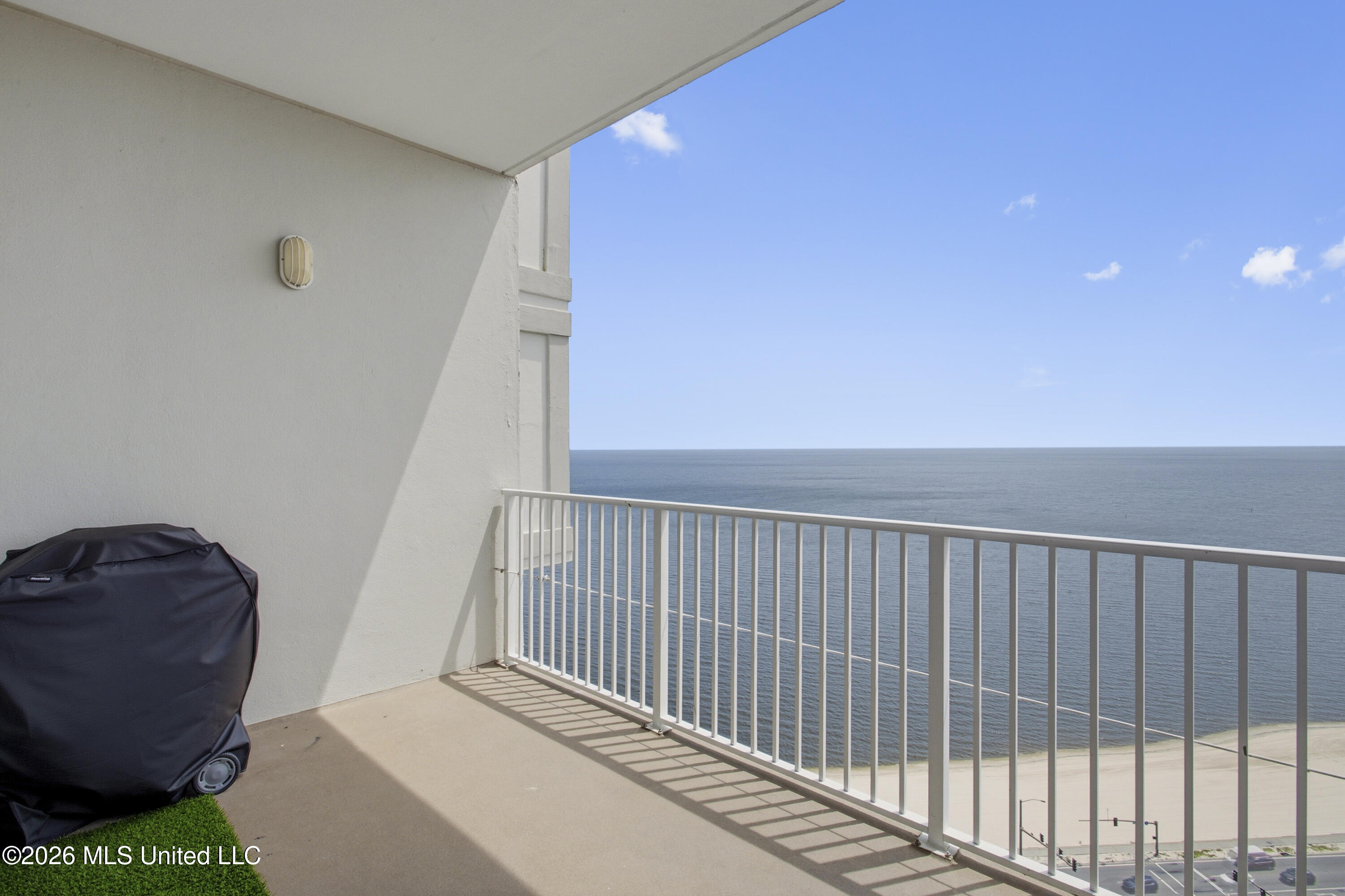 2668 Beach Boulevard, 2201