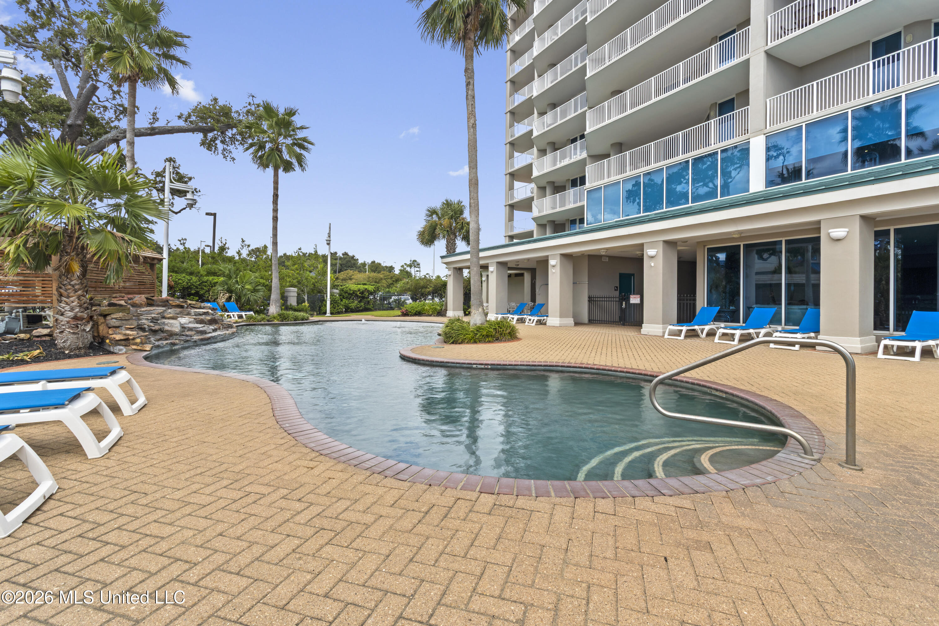 2668 Beach Boulevard, 2201