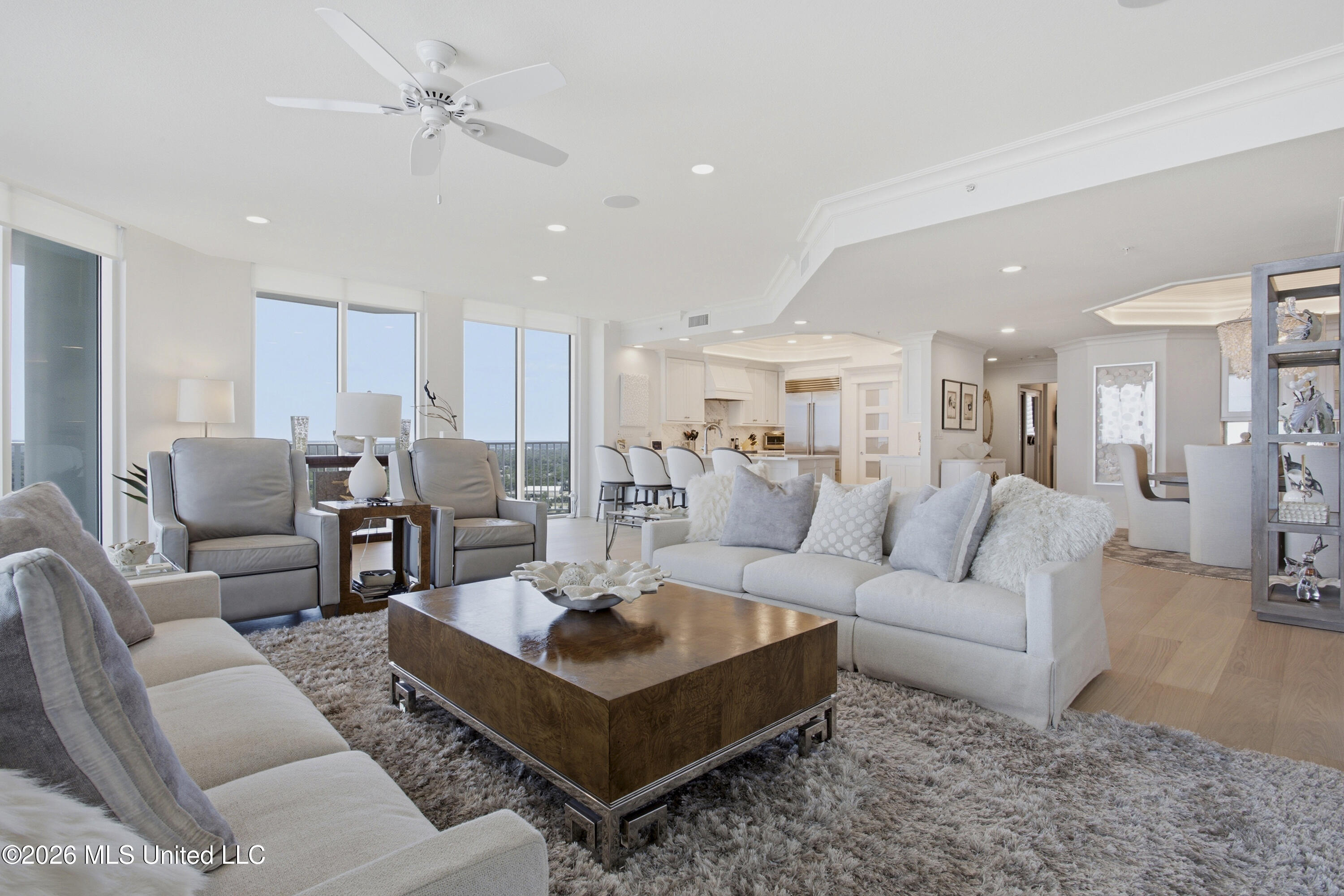 2668 Beach Boulevard, 2201