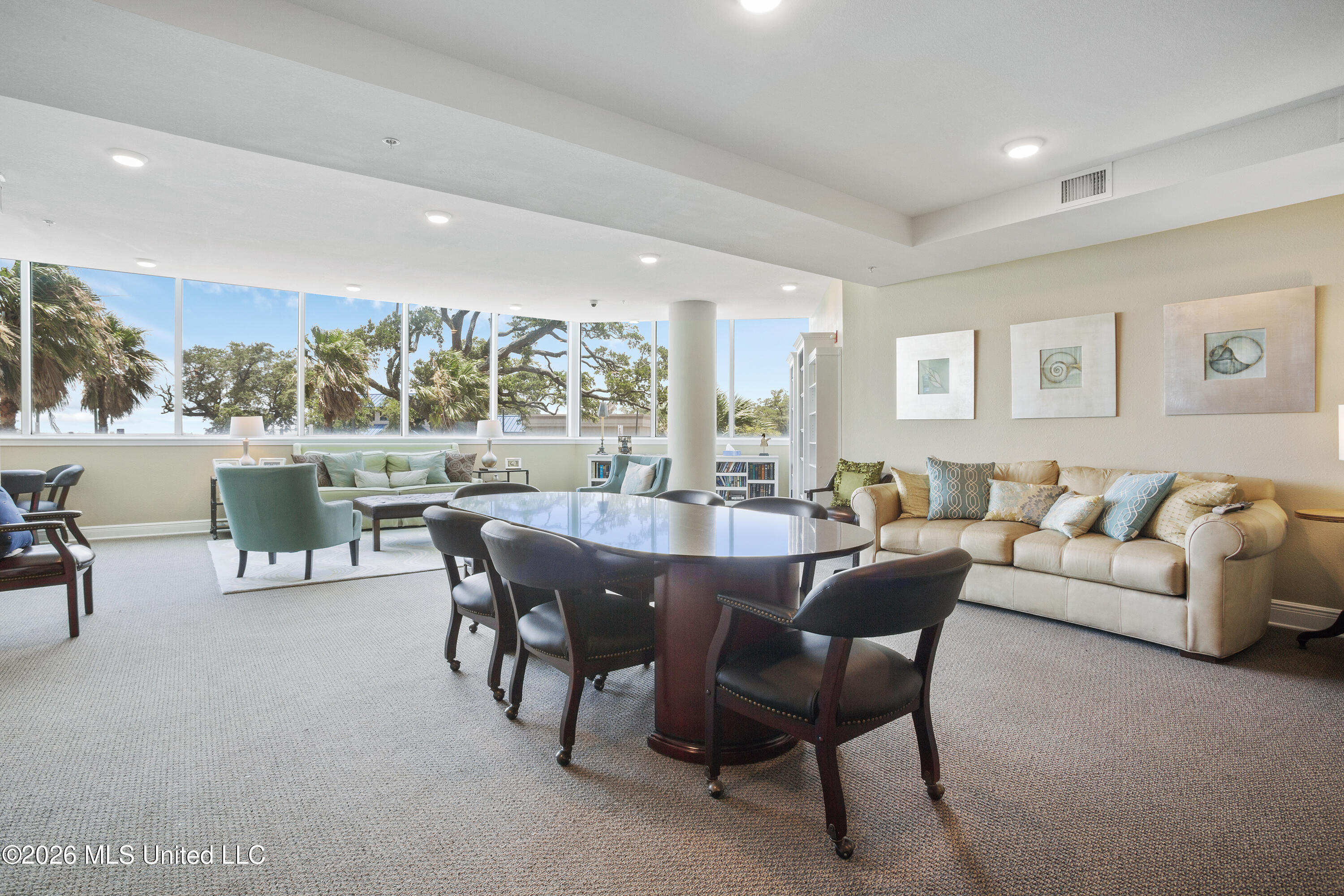 2668 Beach Boulevard, 2201