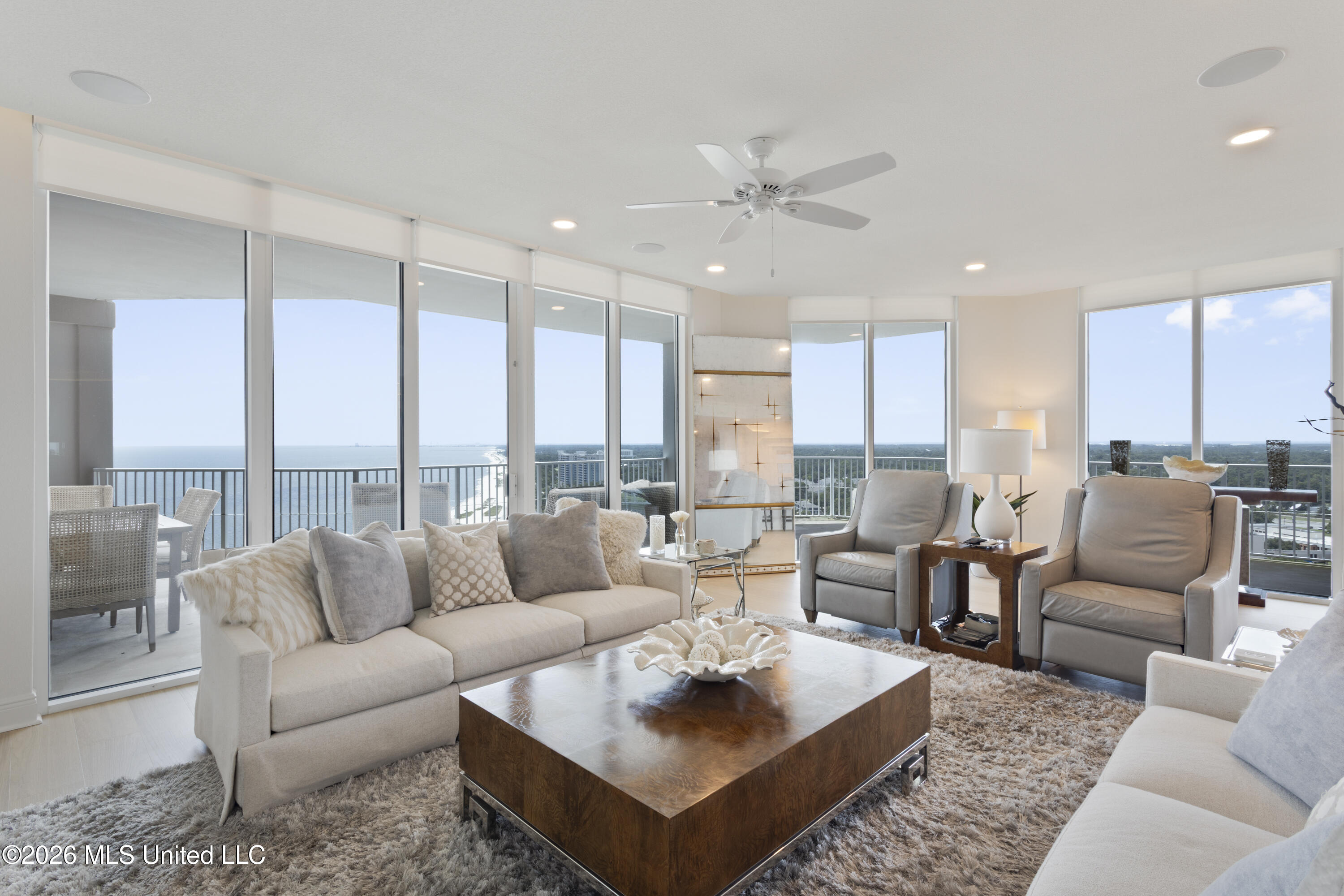 2668 Beach Boulevard, 2201