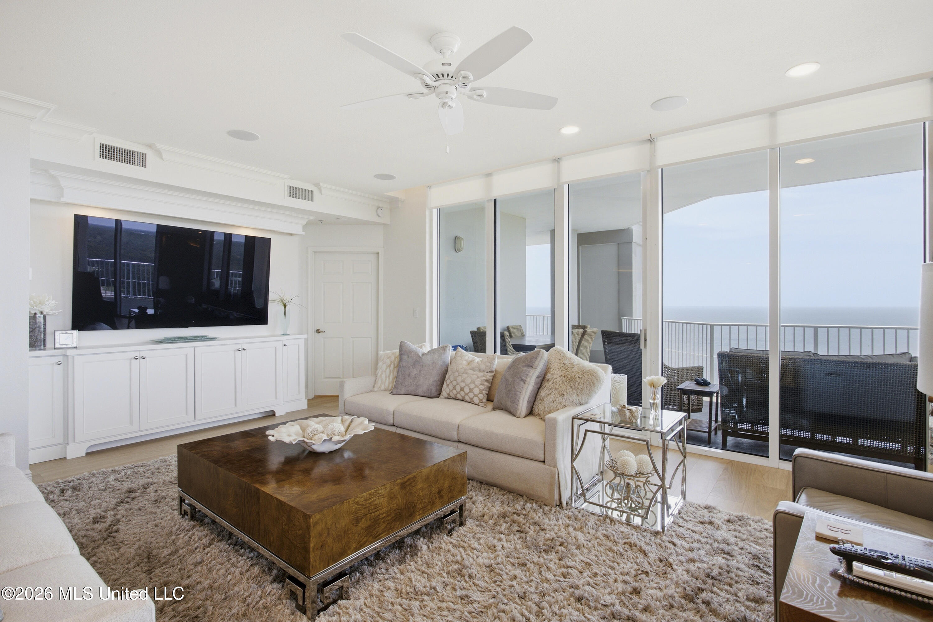 2668 Beach Boulevard, 2201