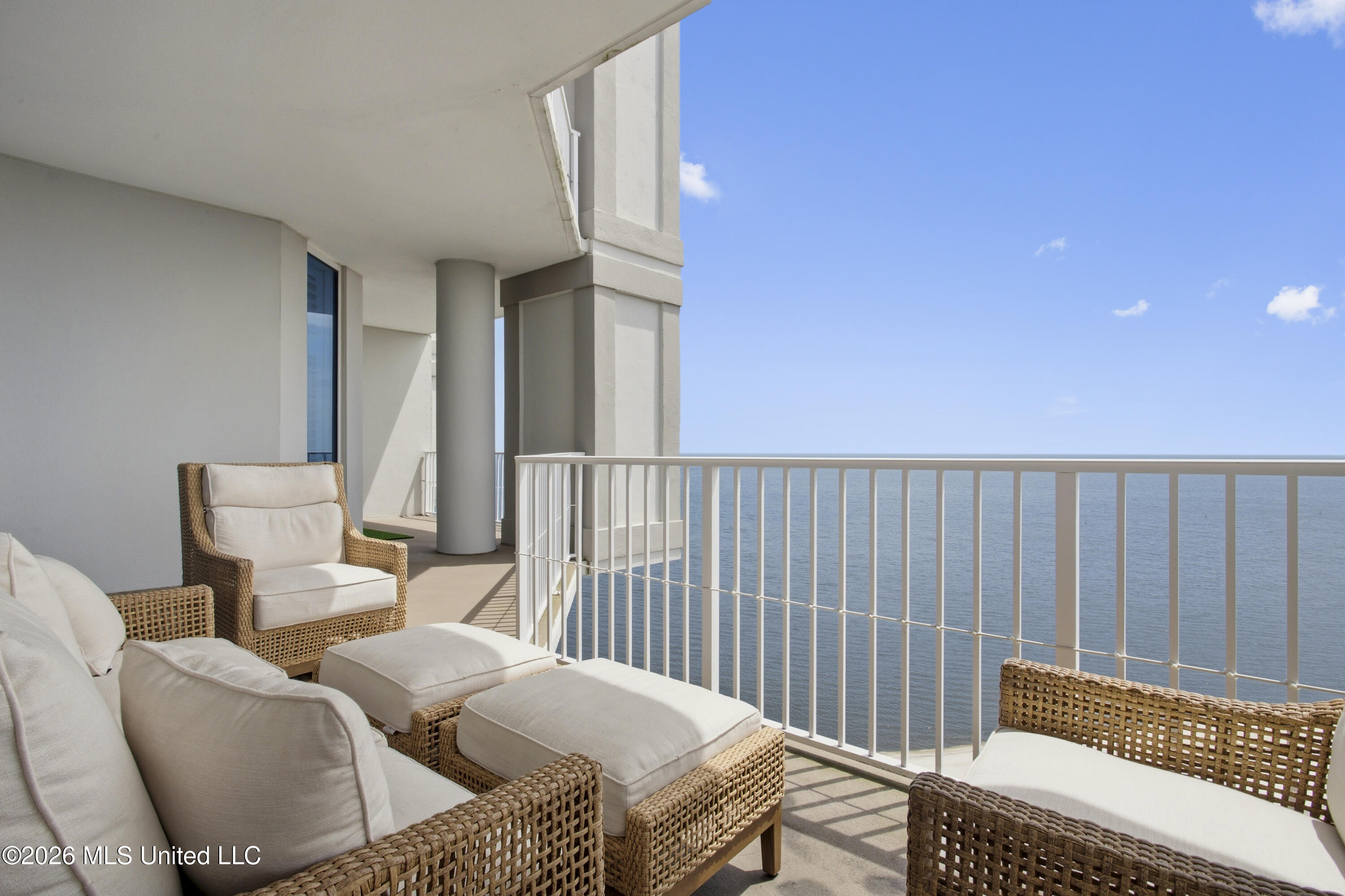 2668 Beach Boulevard, 2201