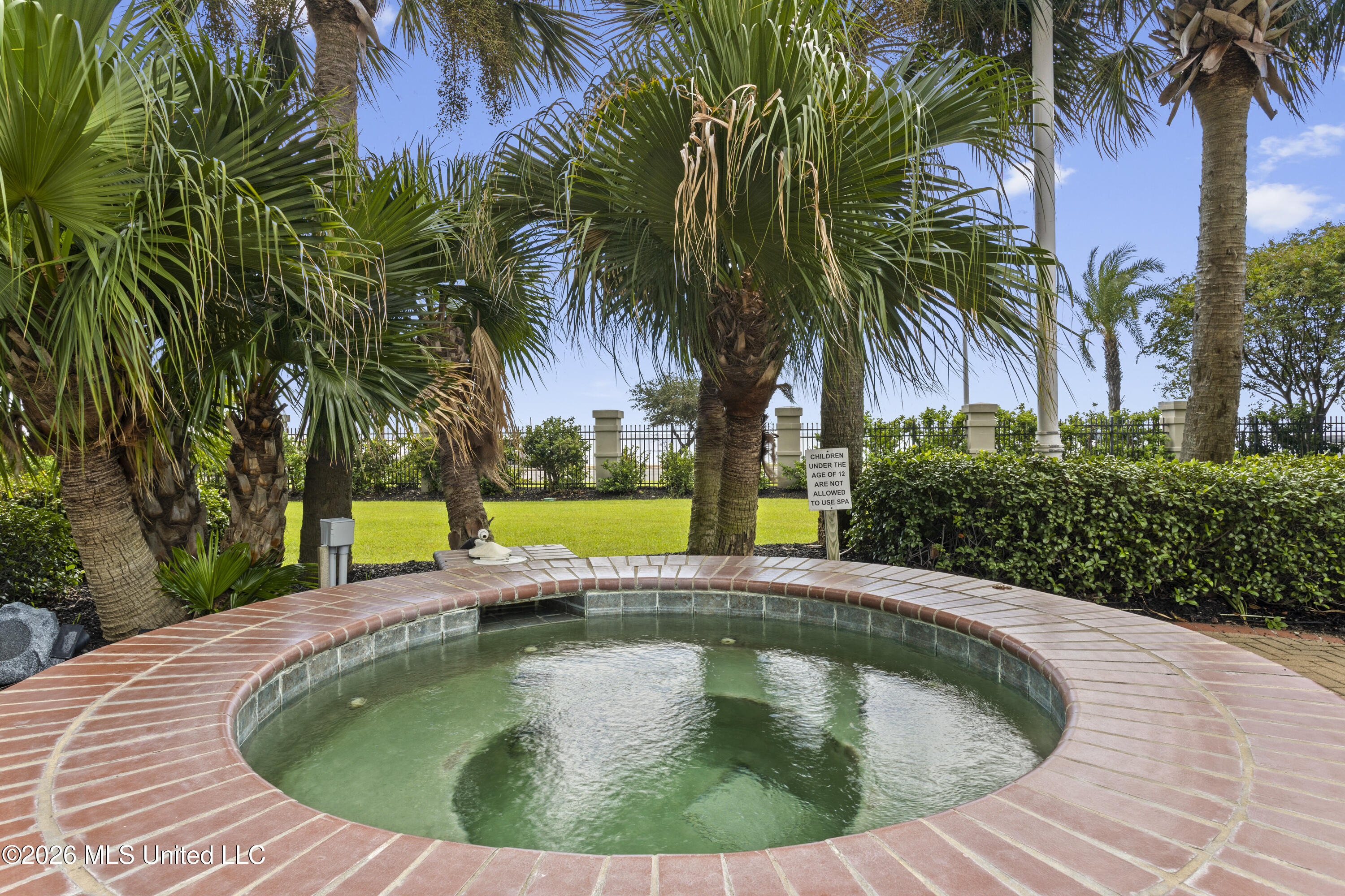 2668 Beach Boulevard, 2201