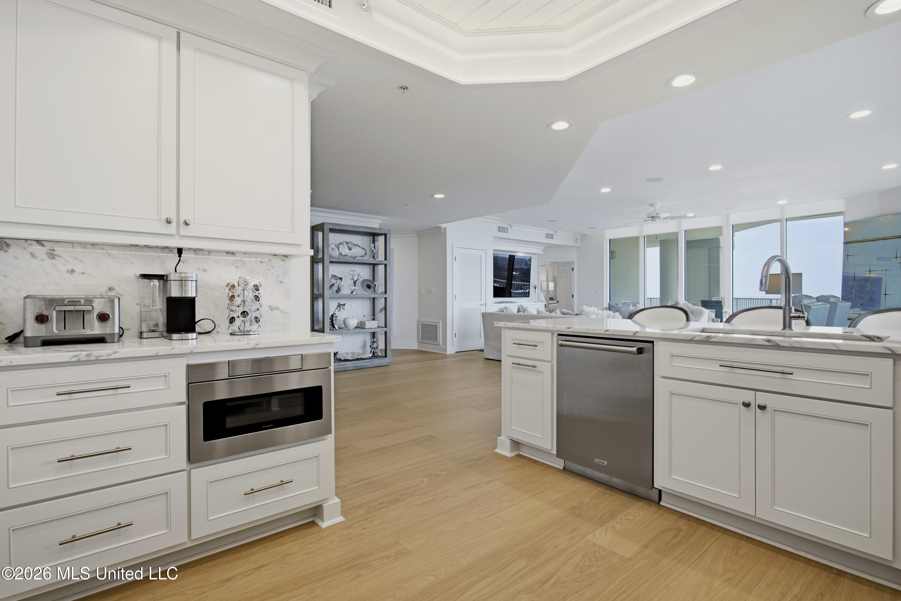 2668 Beach Boulevard, 2201