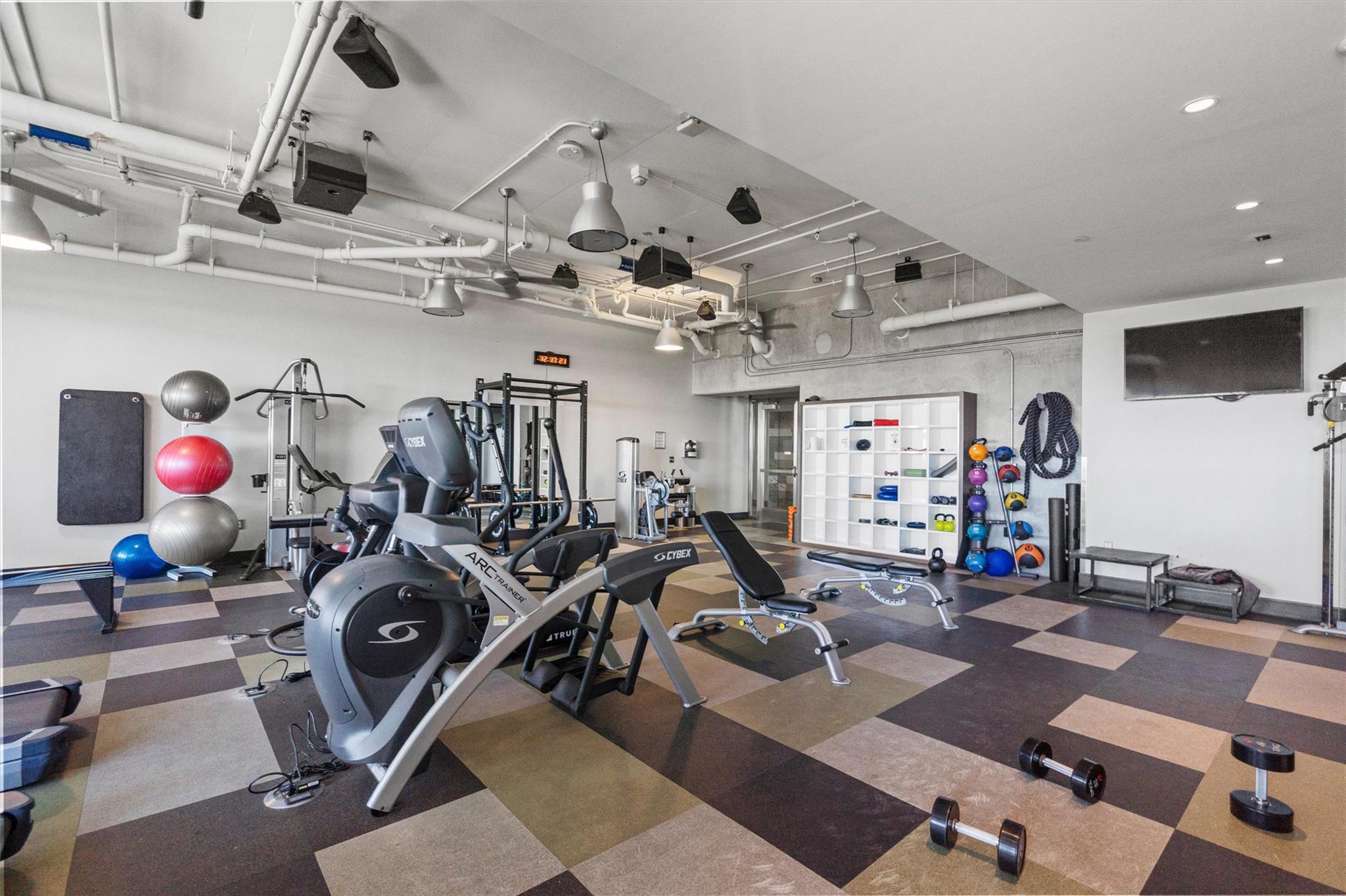 222 West Ave # 1108