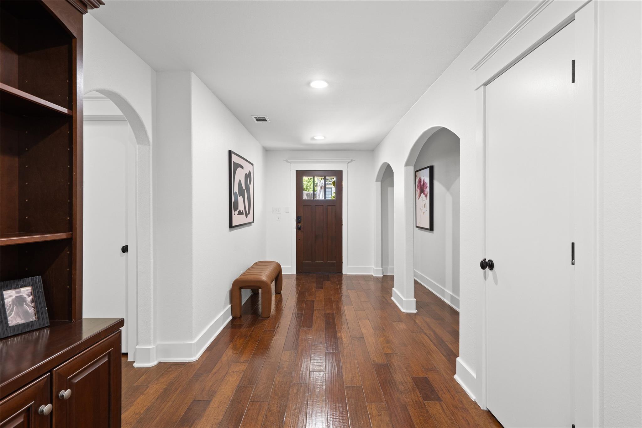 1411 Burford PL