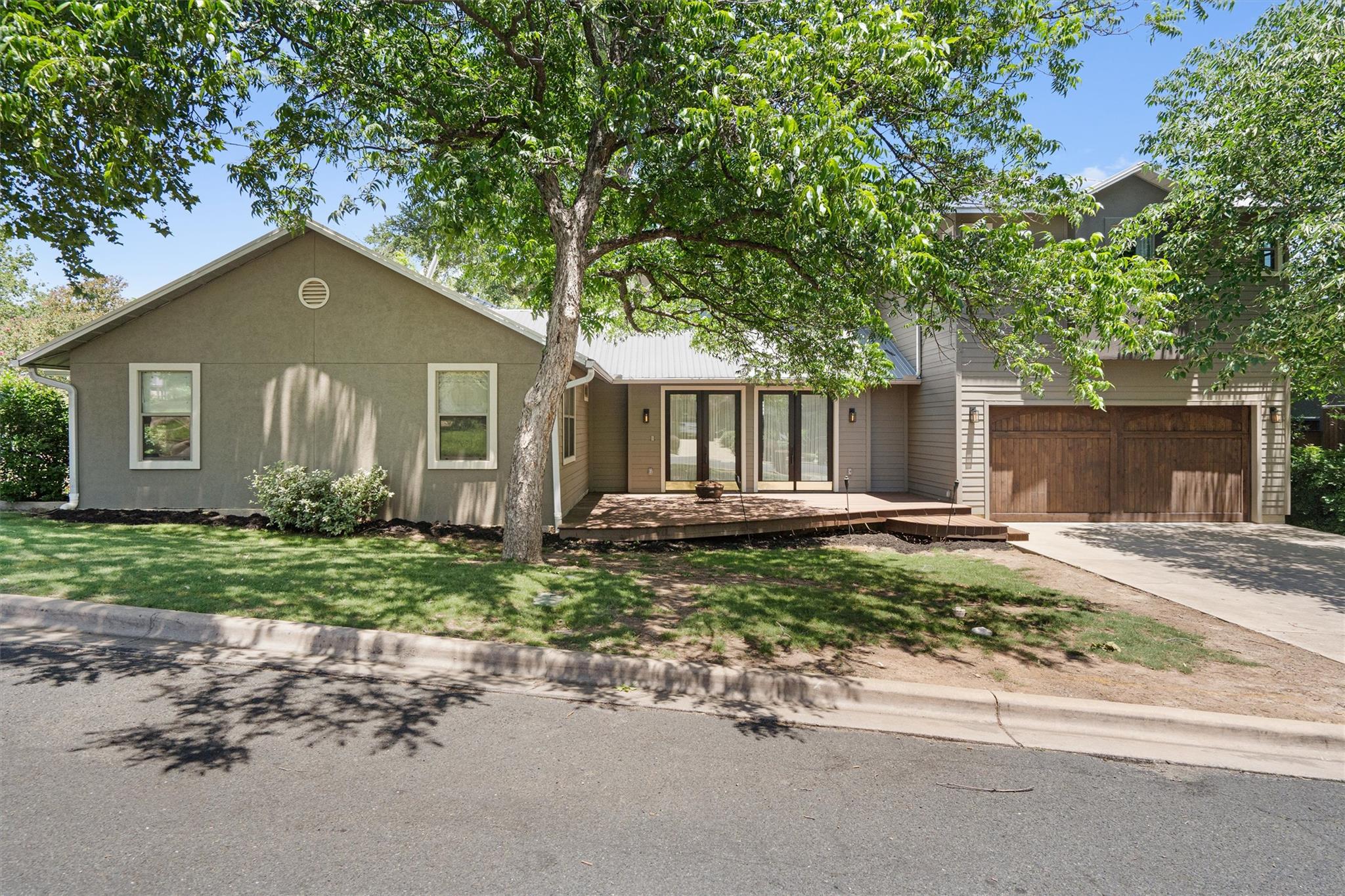 1411 Burford PL