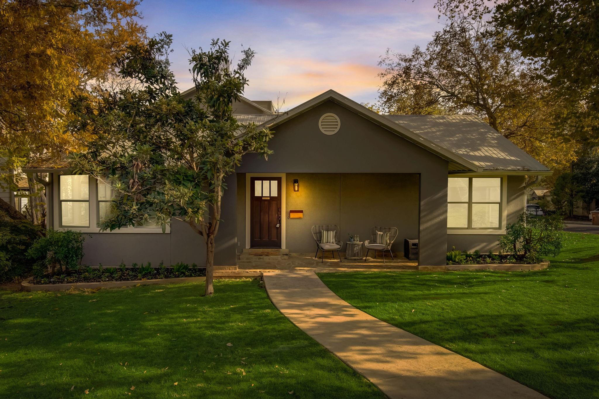 1411 Burford PL