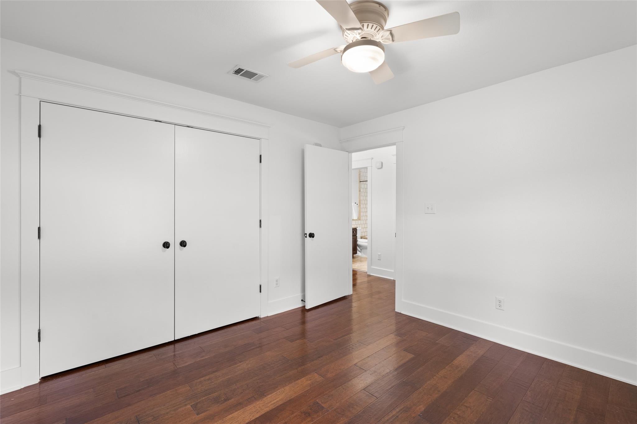 1411 Burford PL