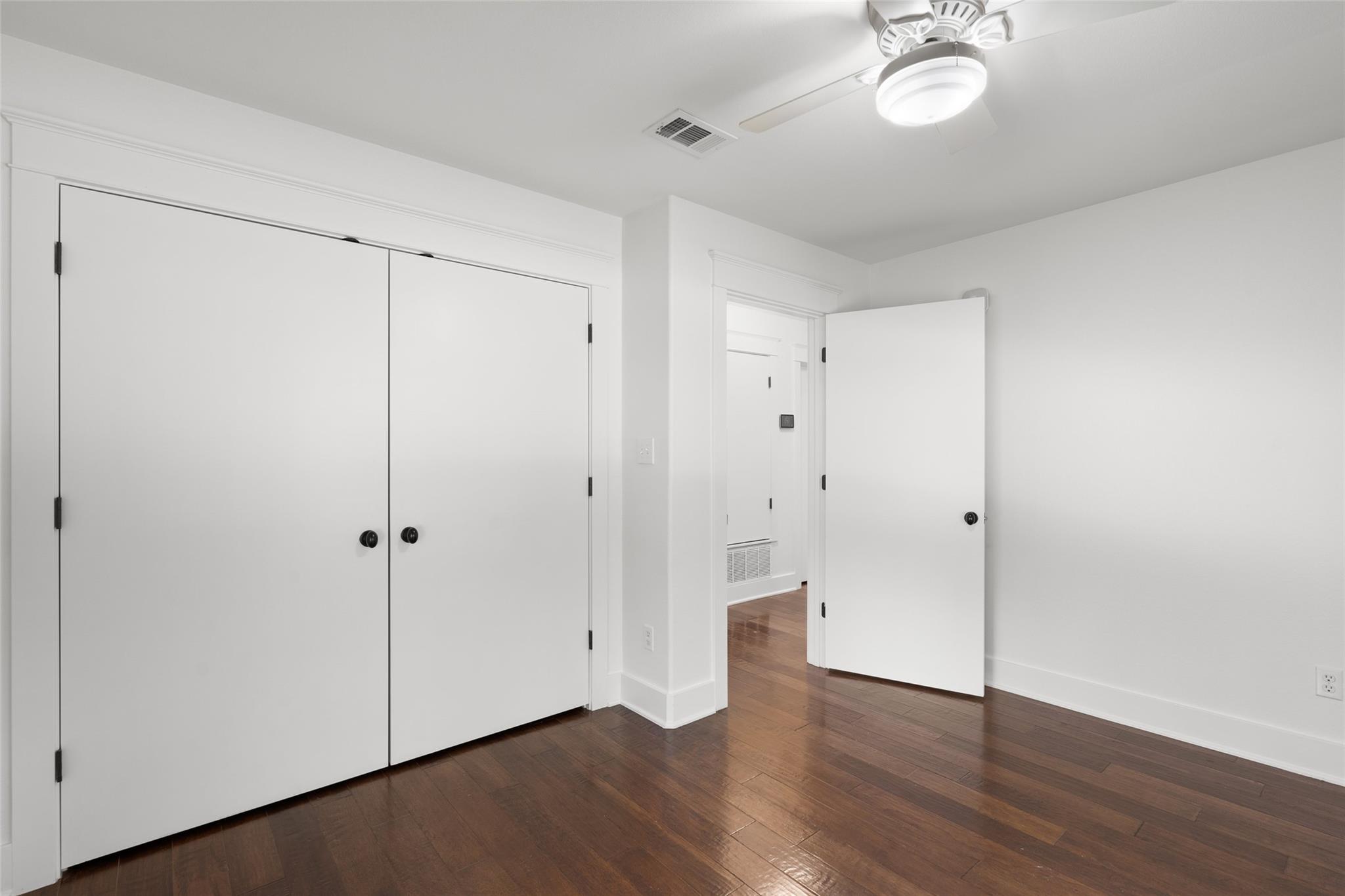 1411 Burford PL