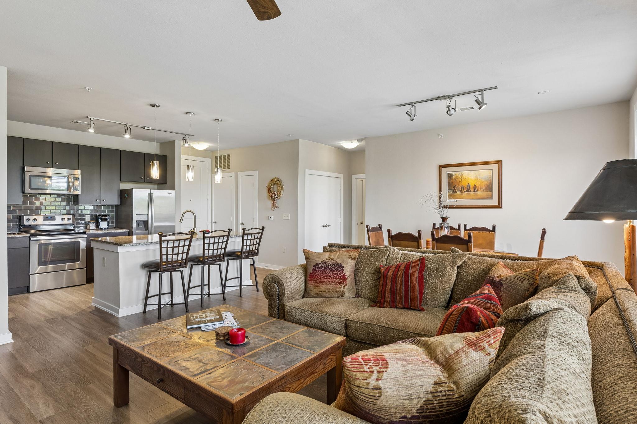 1900 Barton Springs RD # 5032