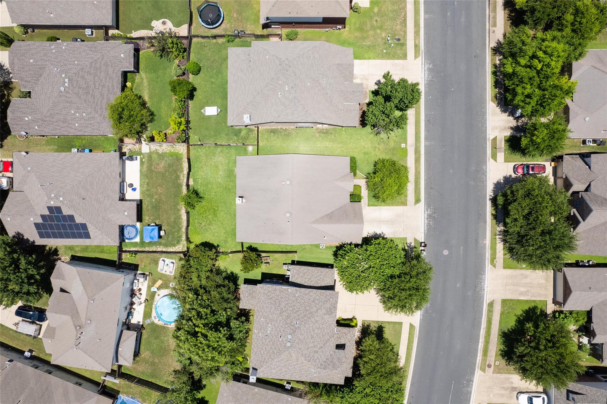 3924 Links LN