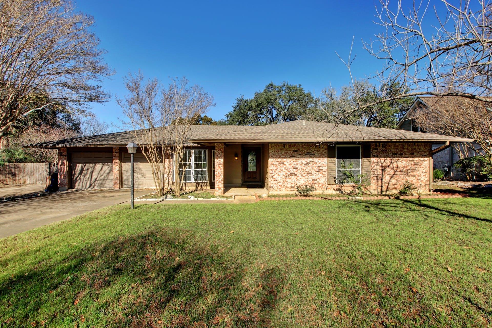 2306 Forest Bend DR