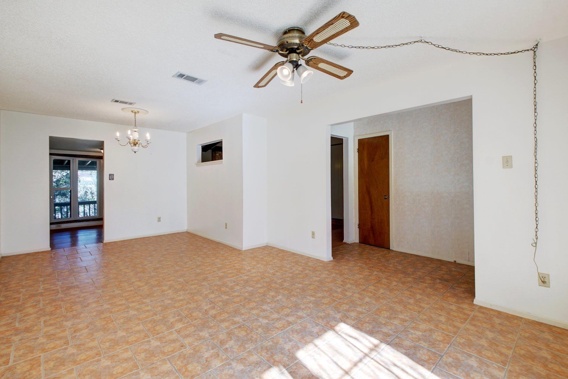 2306 Forest Bend DR
