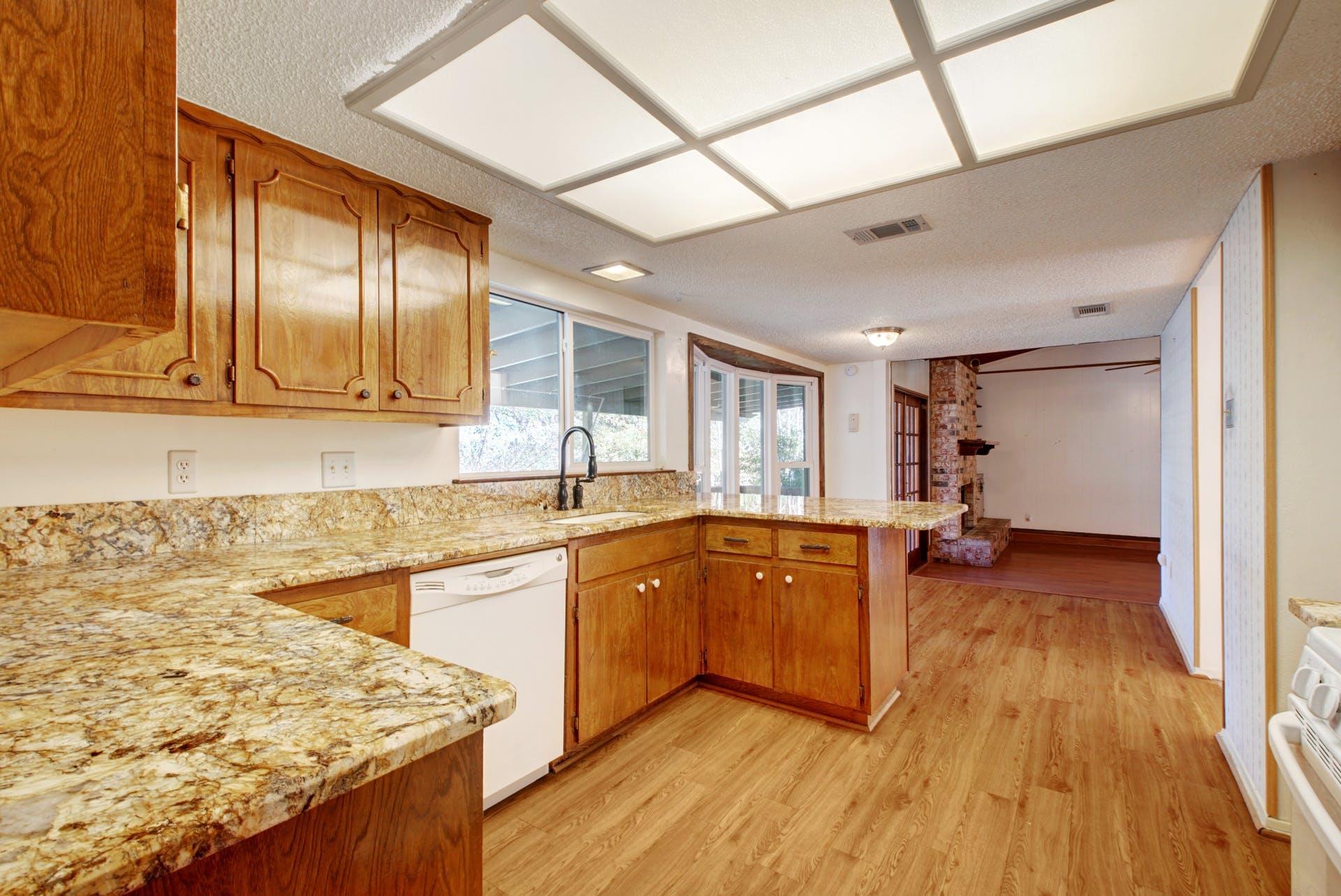 2306 Forest Bend DR