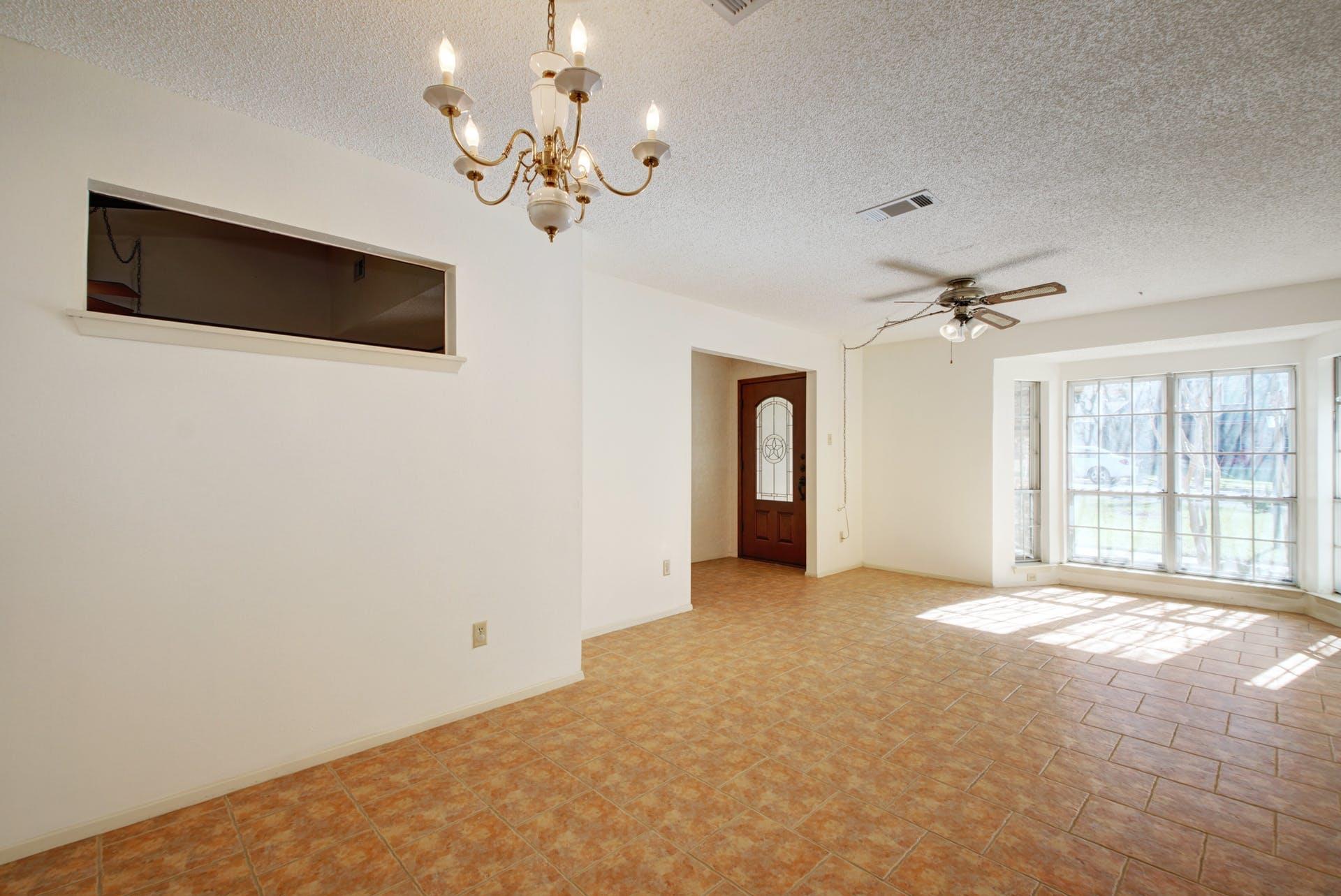 2306 Forest Bend DR