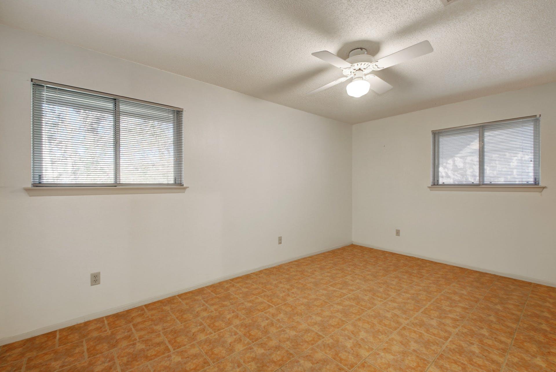 2306 Forest Bend DR