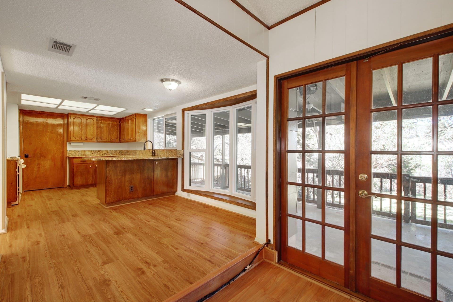 2306 Forest Bend DR