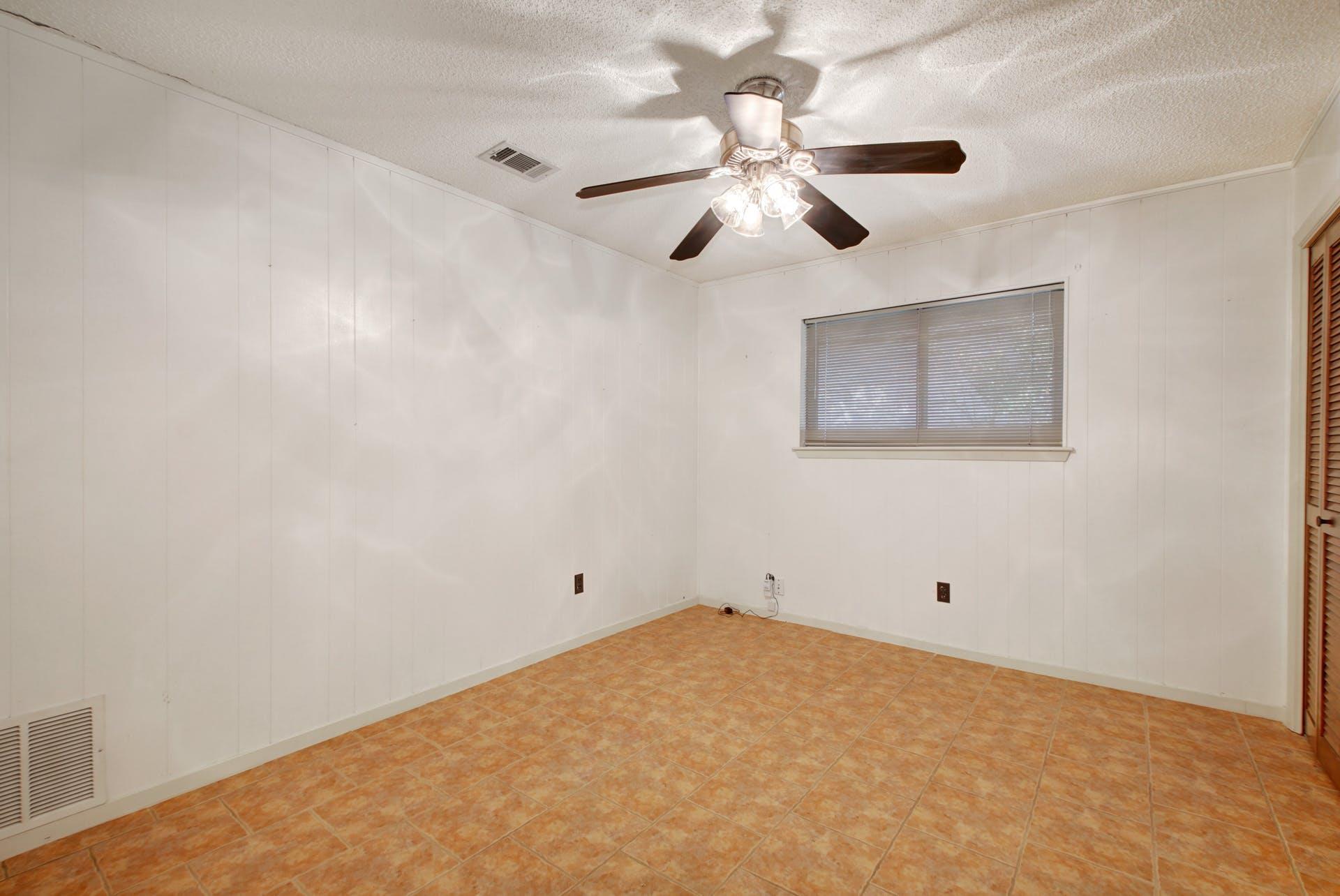 2306 Forest Bend DR