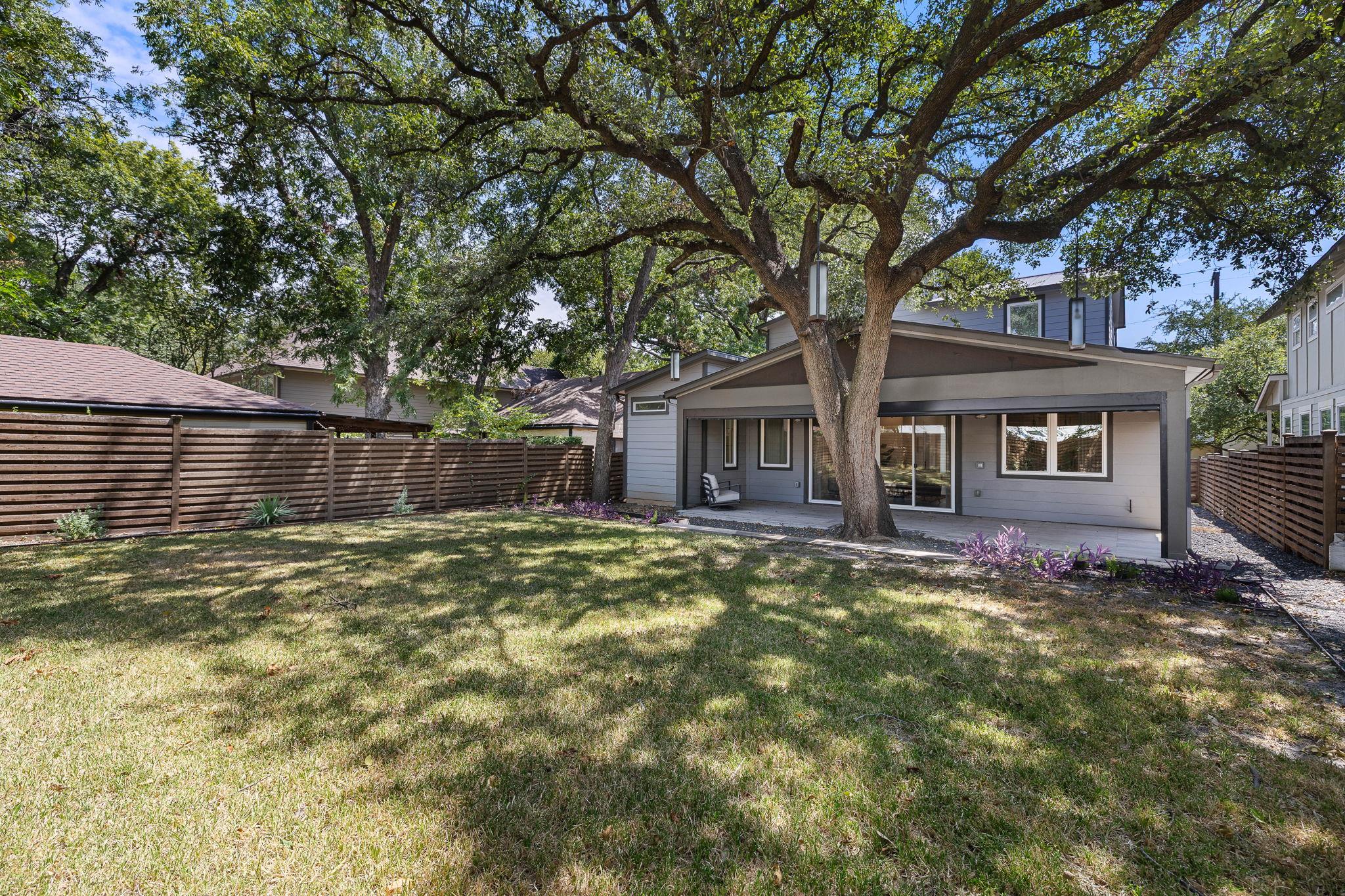 1208 Kinney Ave