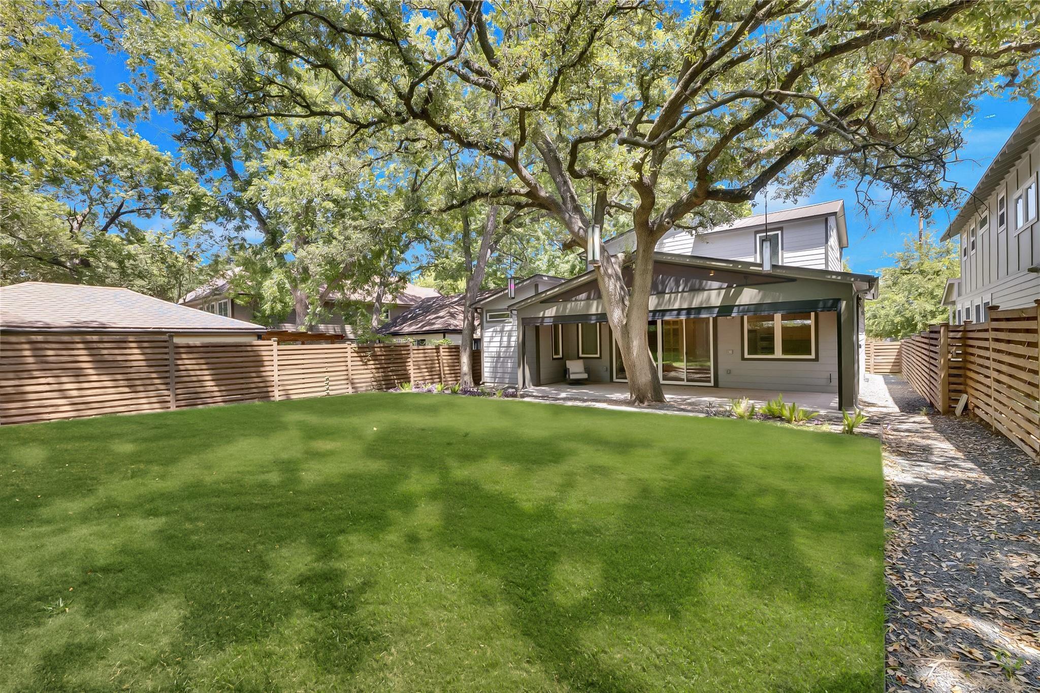 1208 Kinney Ave