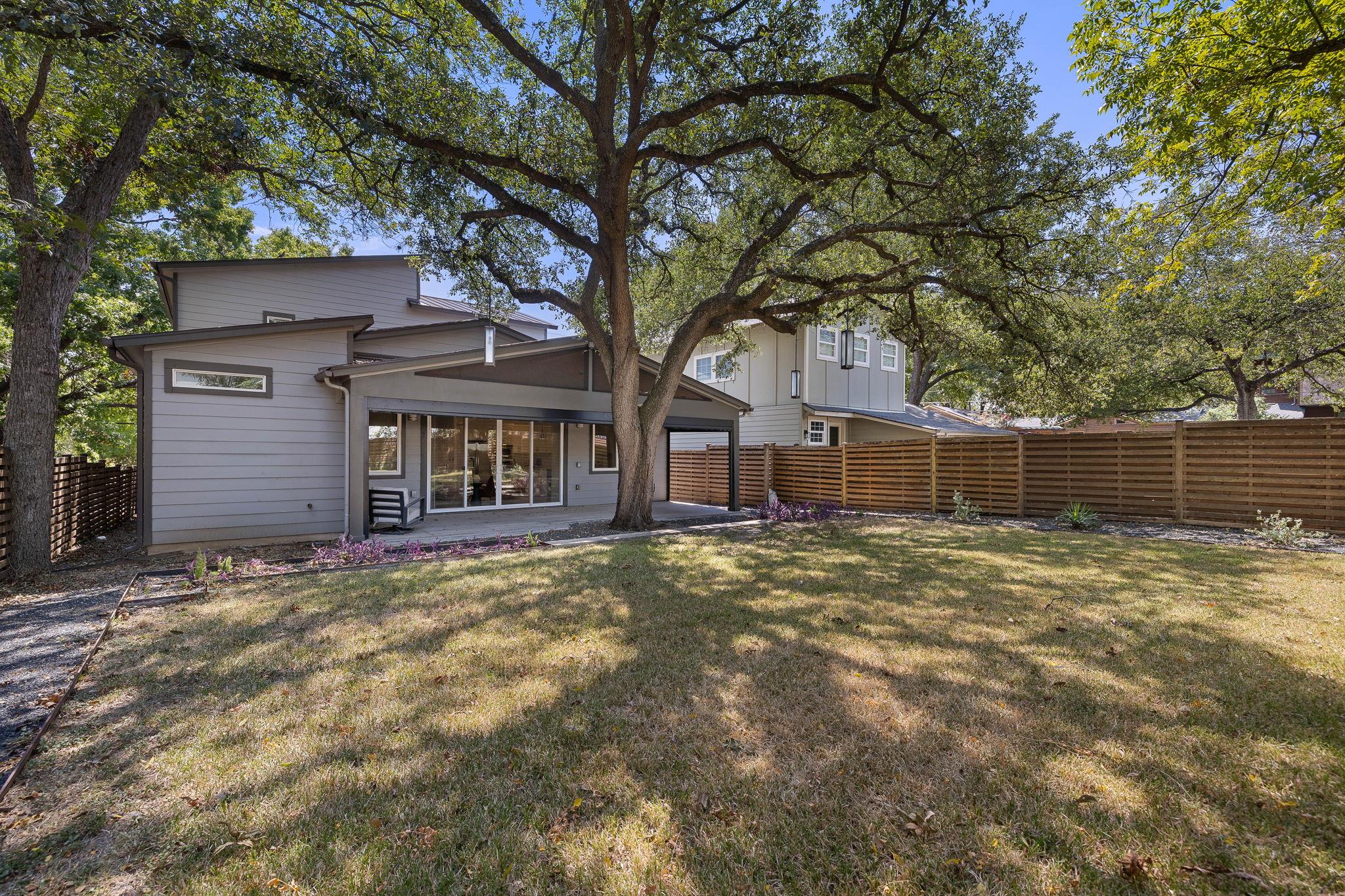 1208 Kinney Ave