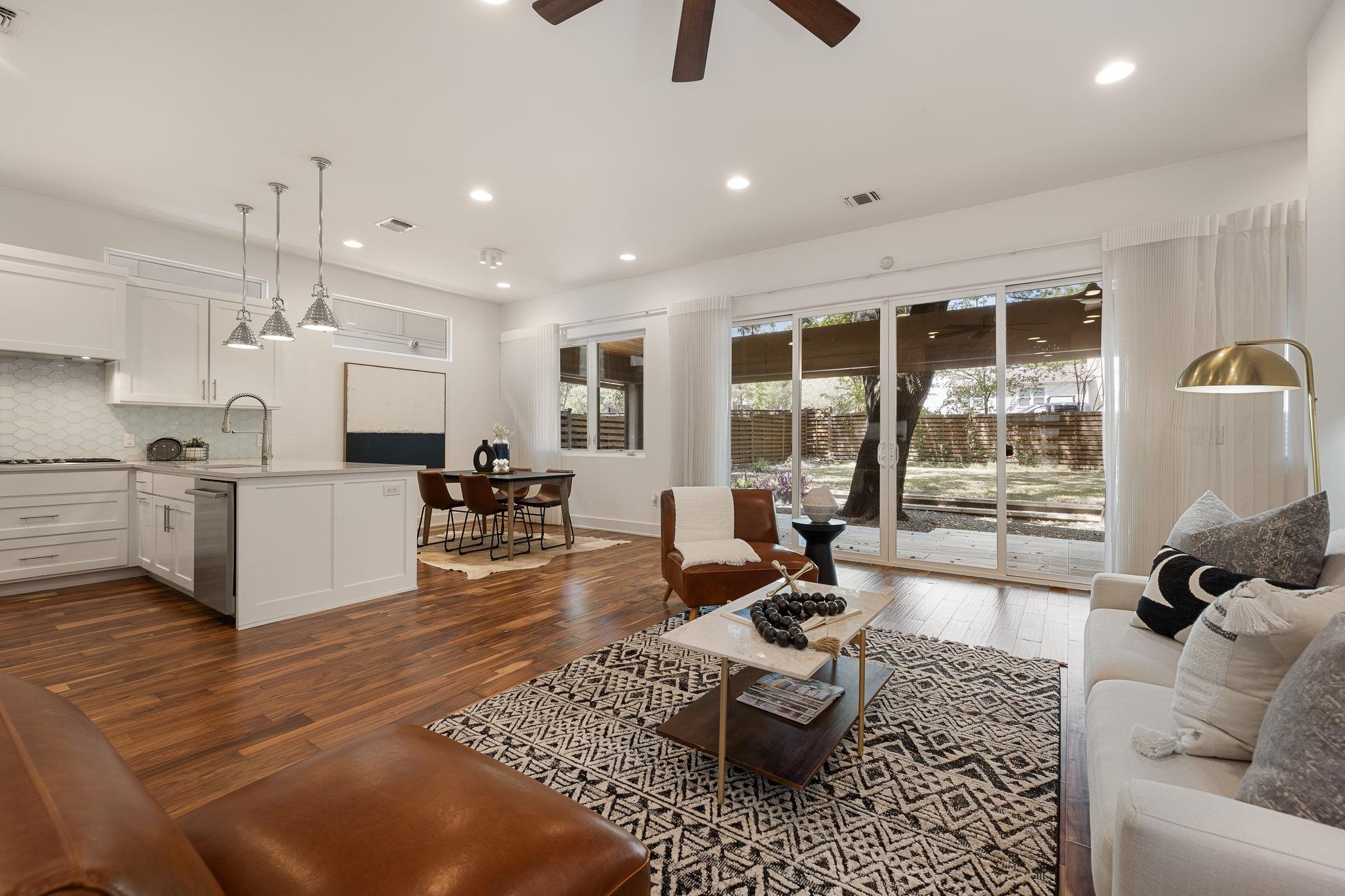 1208 Kinney Ave
